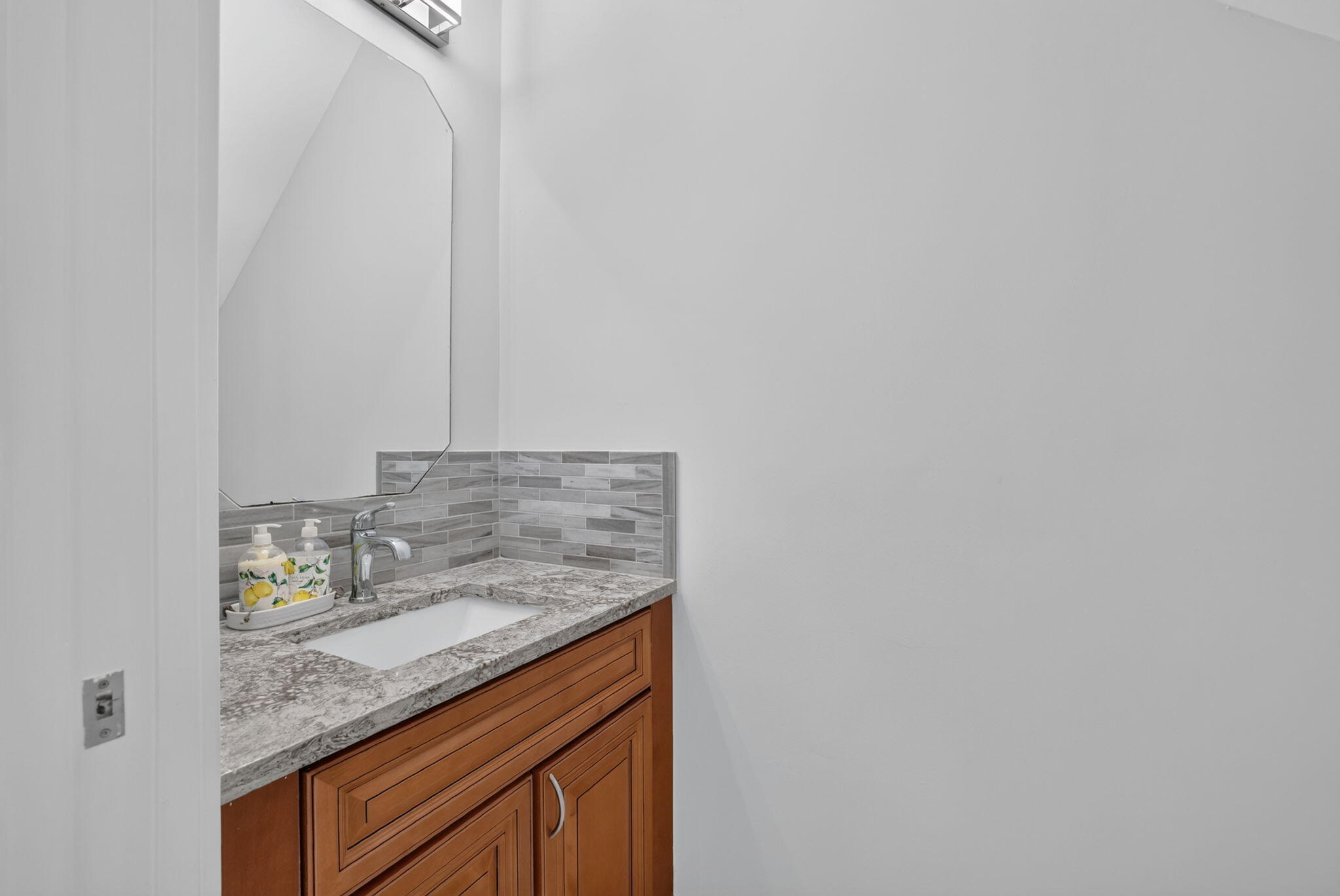 5040 Heron Place Property Photo 15
