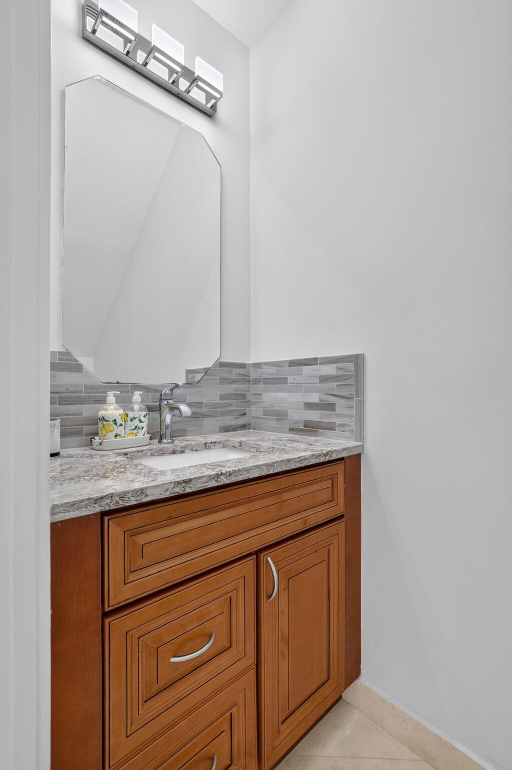 5040 Heron Place Property Photo 16