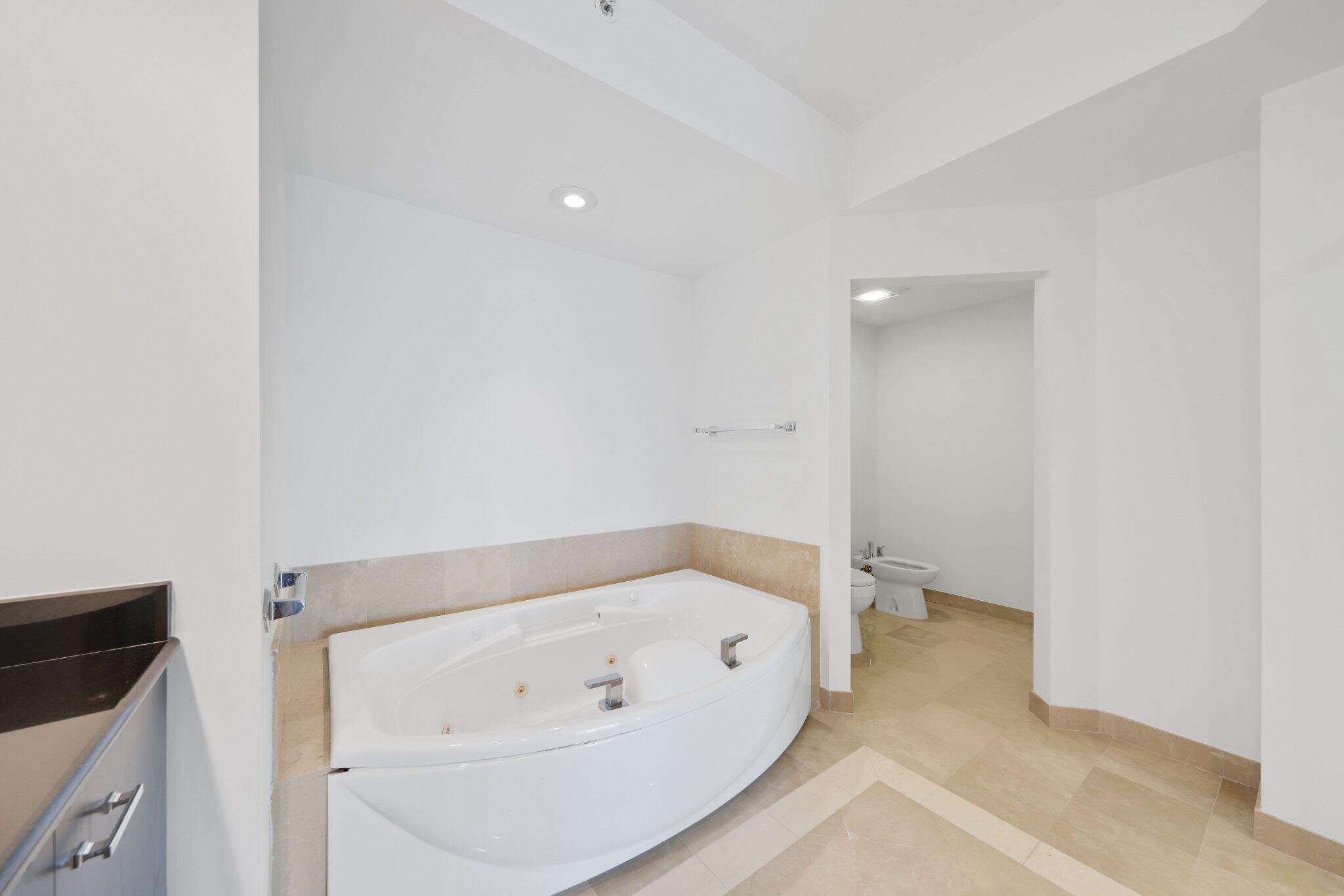 500 Se Mizner Boulevard A404 Property Photo 28