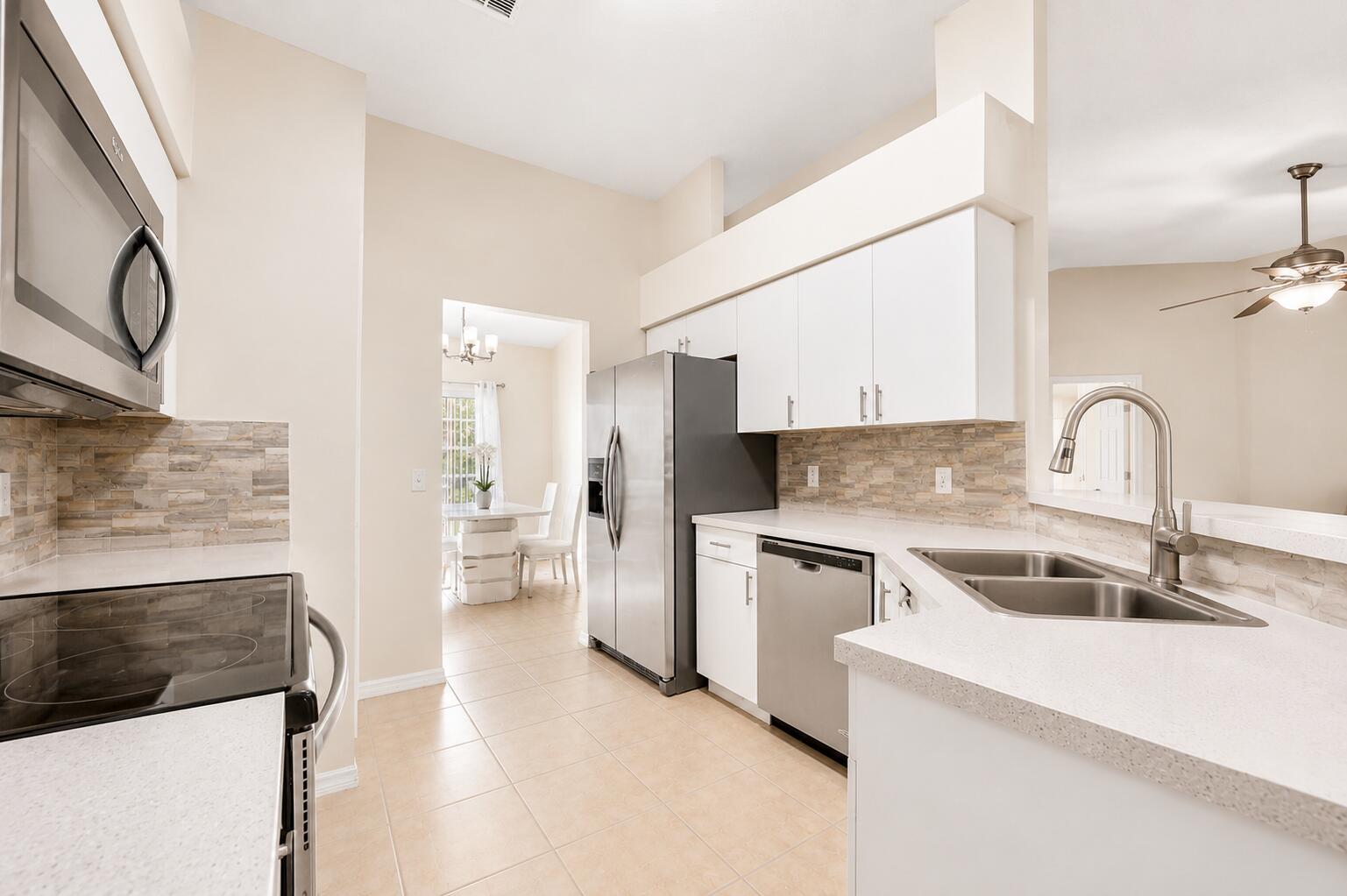 11528 Clair Place Property Photo 6