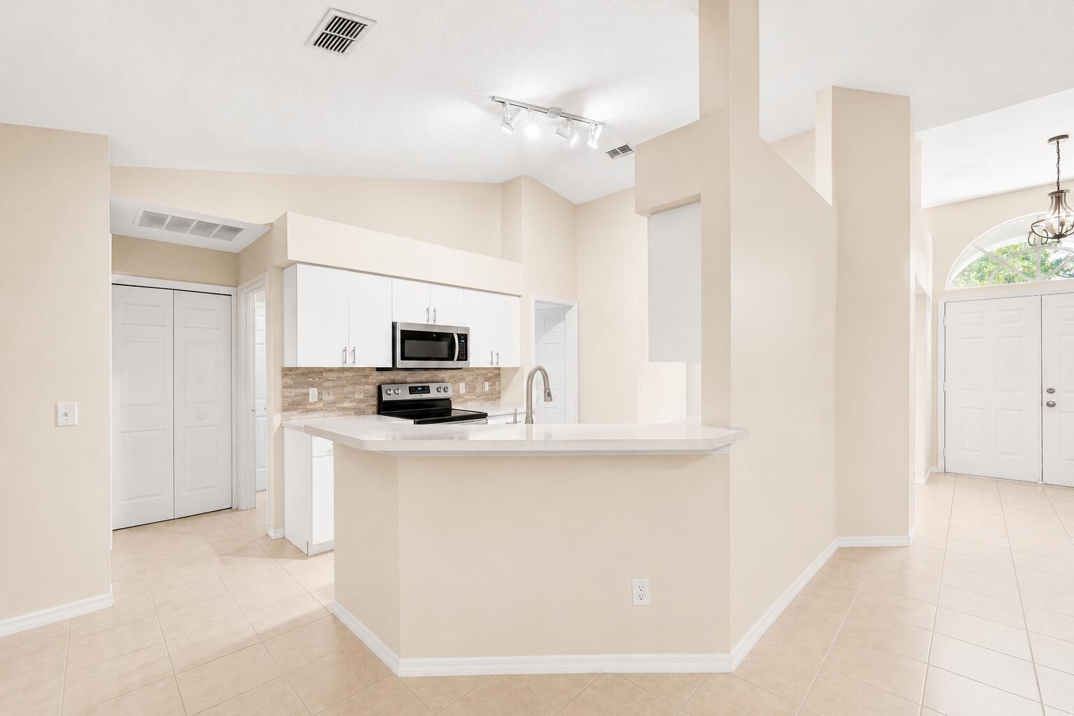 11528 Clair Place Property Photo 7