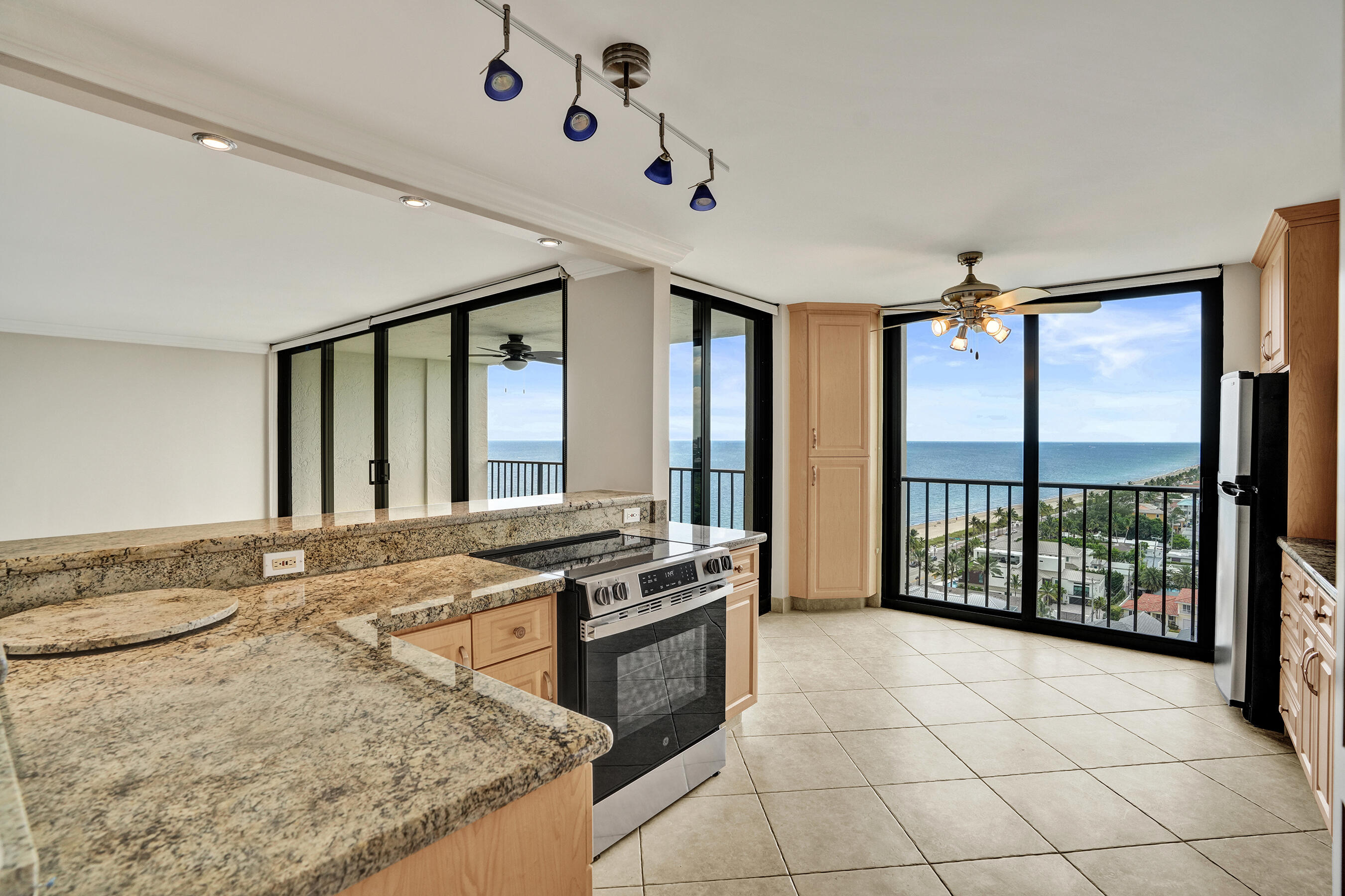 1901 N Ocean Boulevard Sthc Property Photo 8