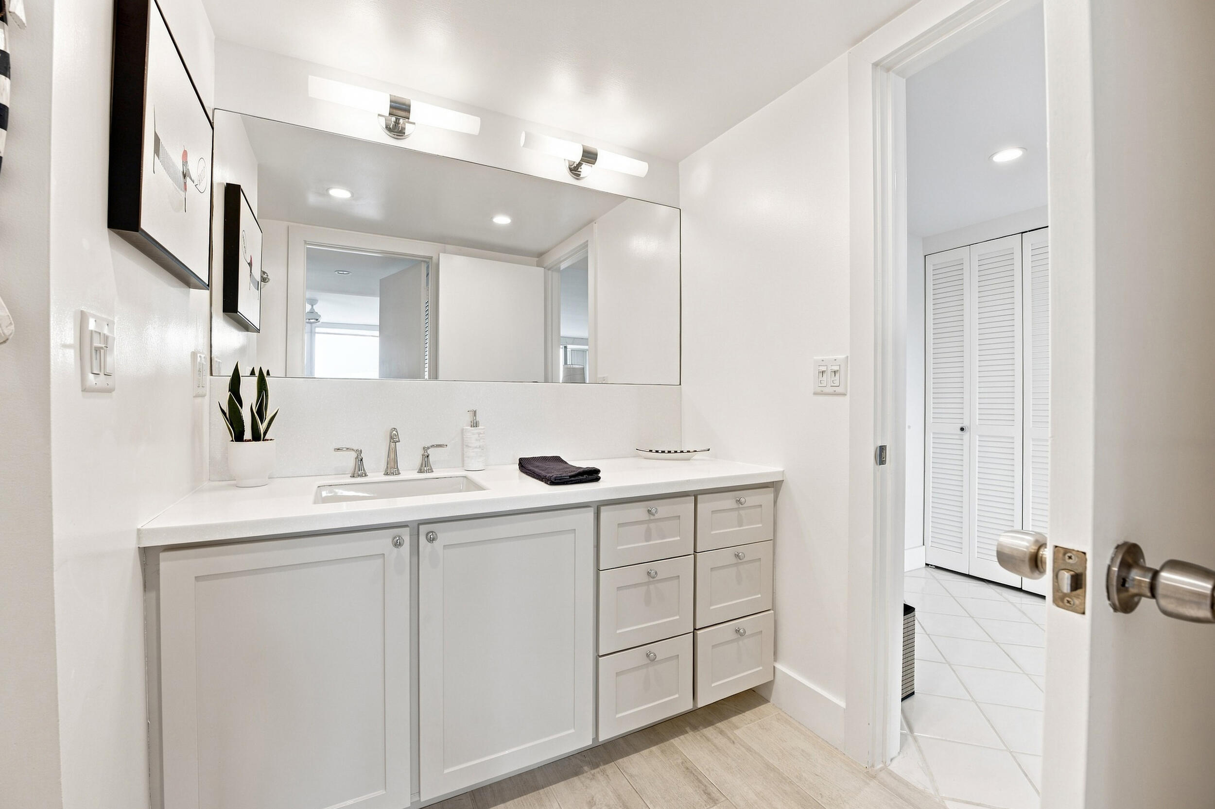 3589 S Ocean Boulevard 808 Property Photo 12