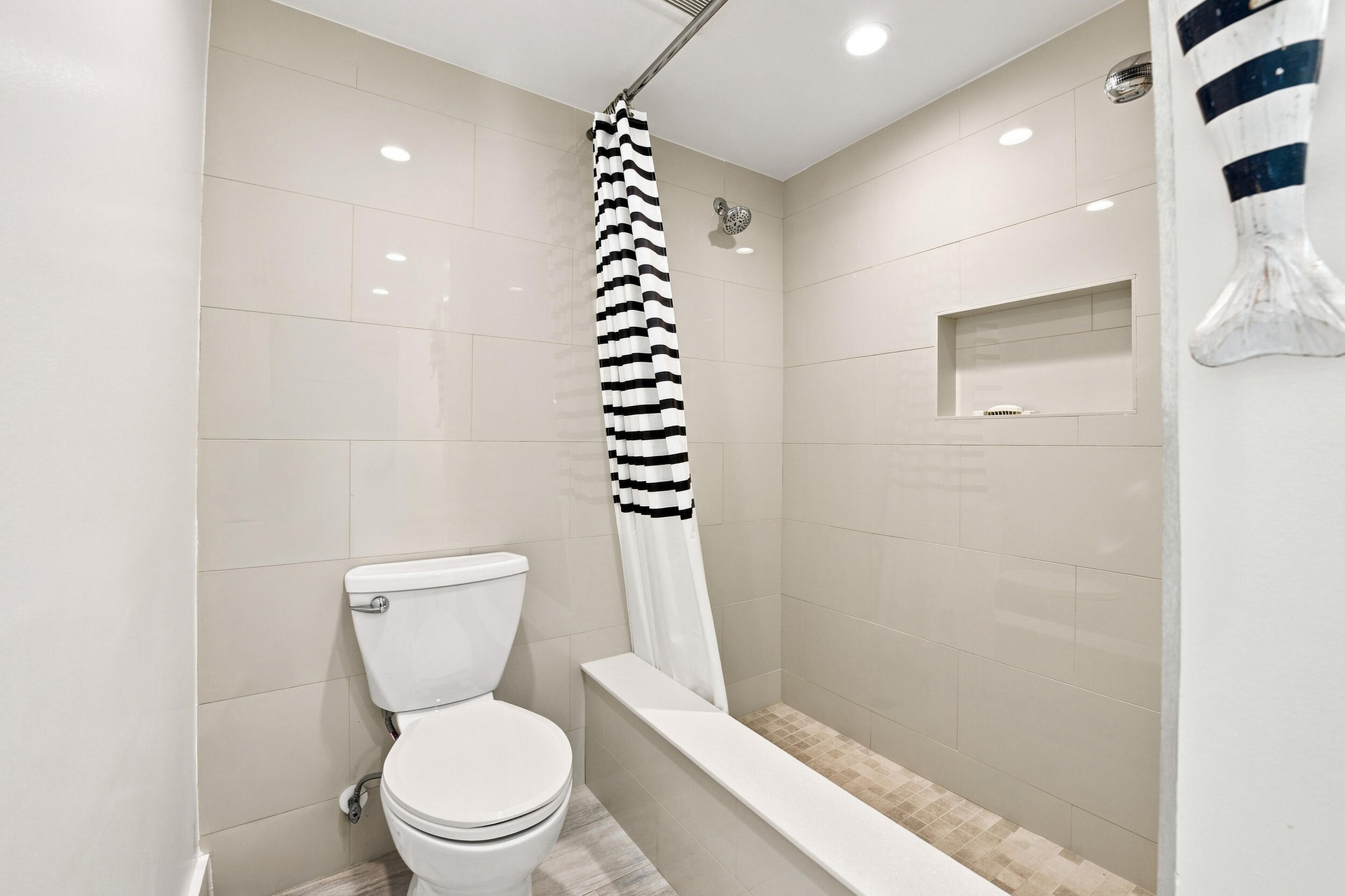 3589 S Ocean Boulevard 808 Property Photo 16