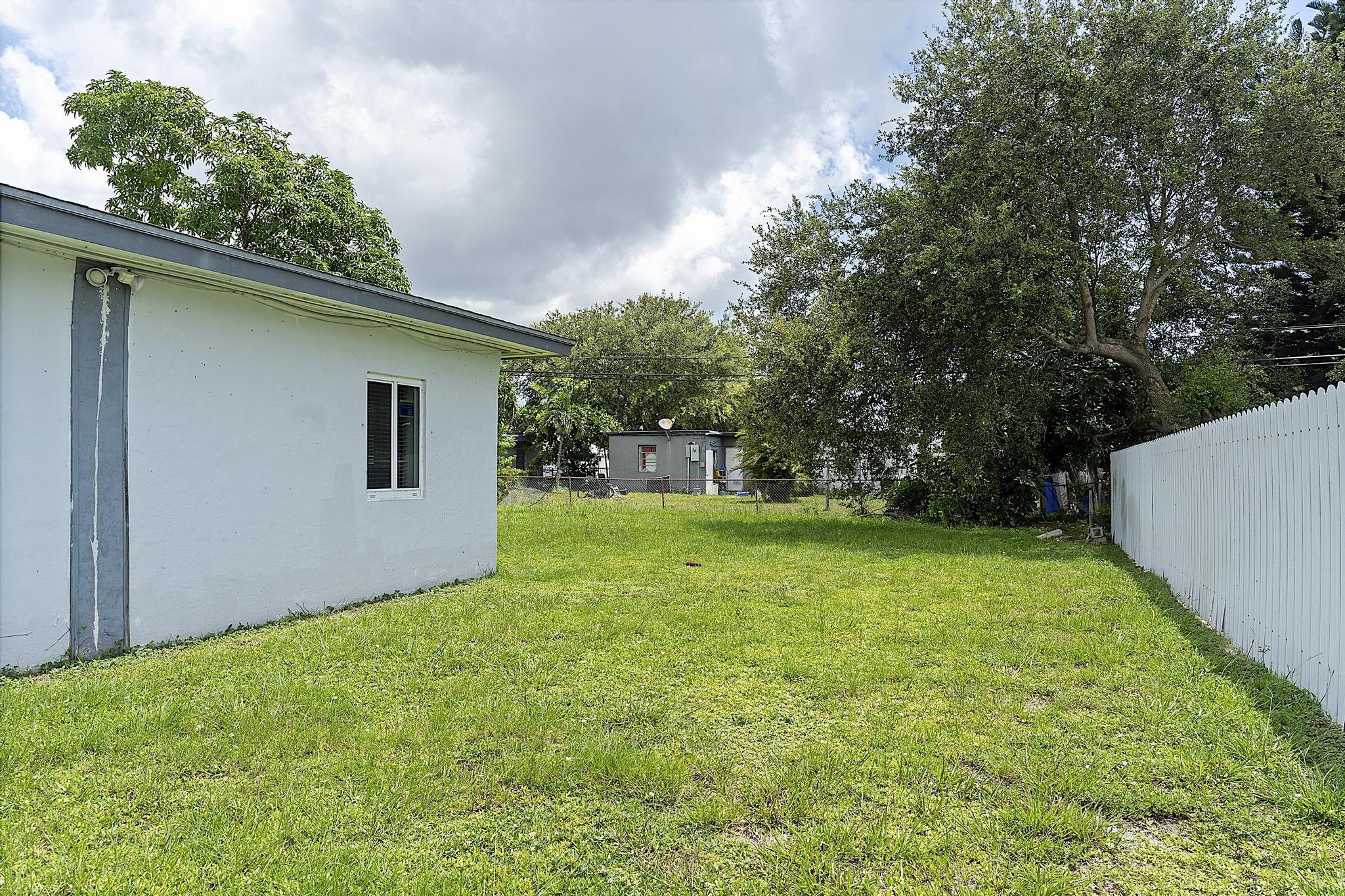 16025 Nw 20th Avenue Property Photo 45