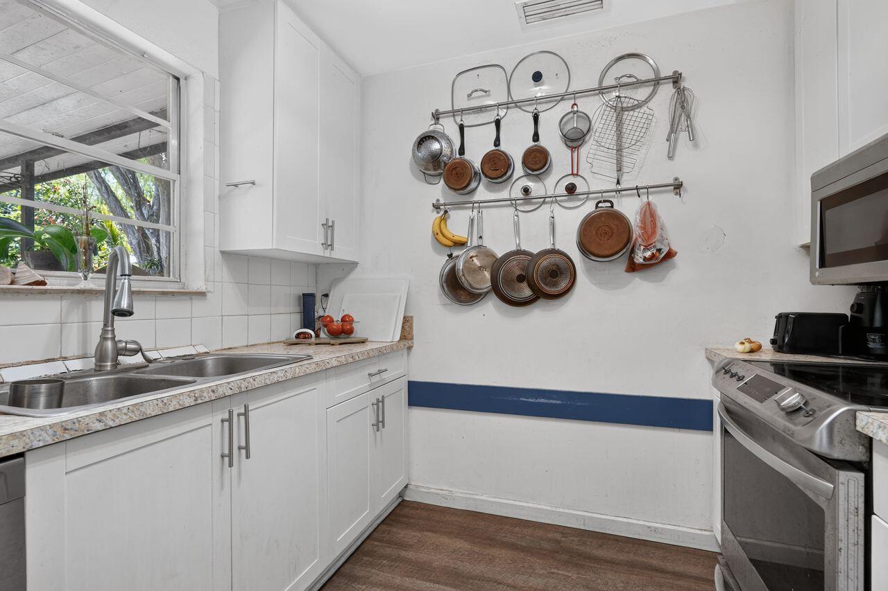 303 S Delaware Boulevard Property Photo 11