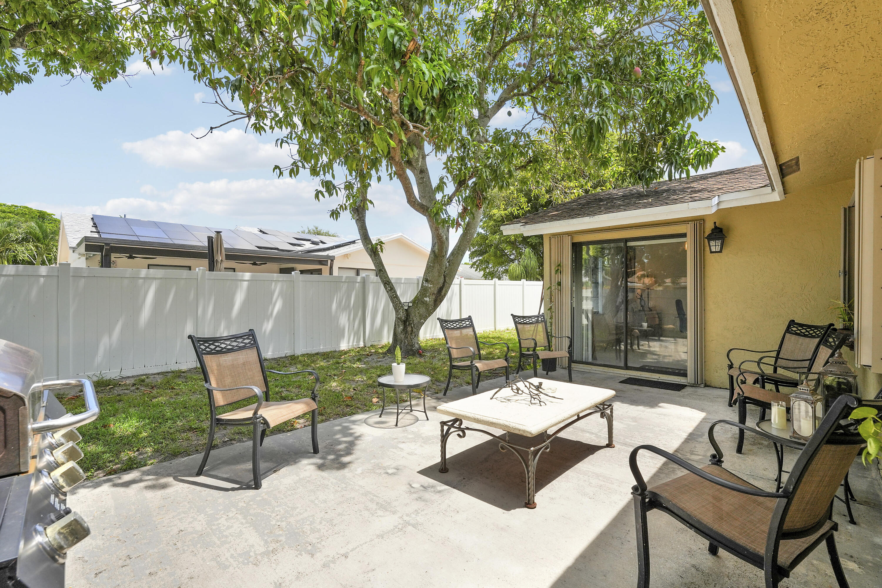 9235 Saddlecreek Drive Property Photo 14
