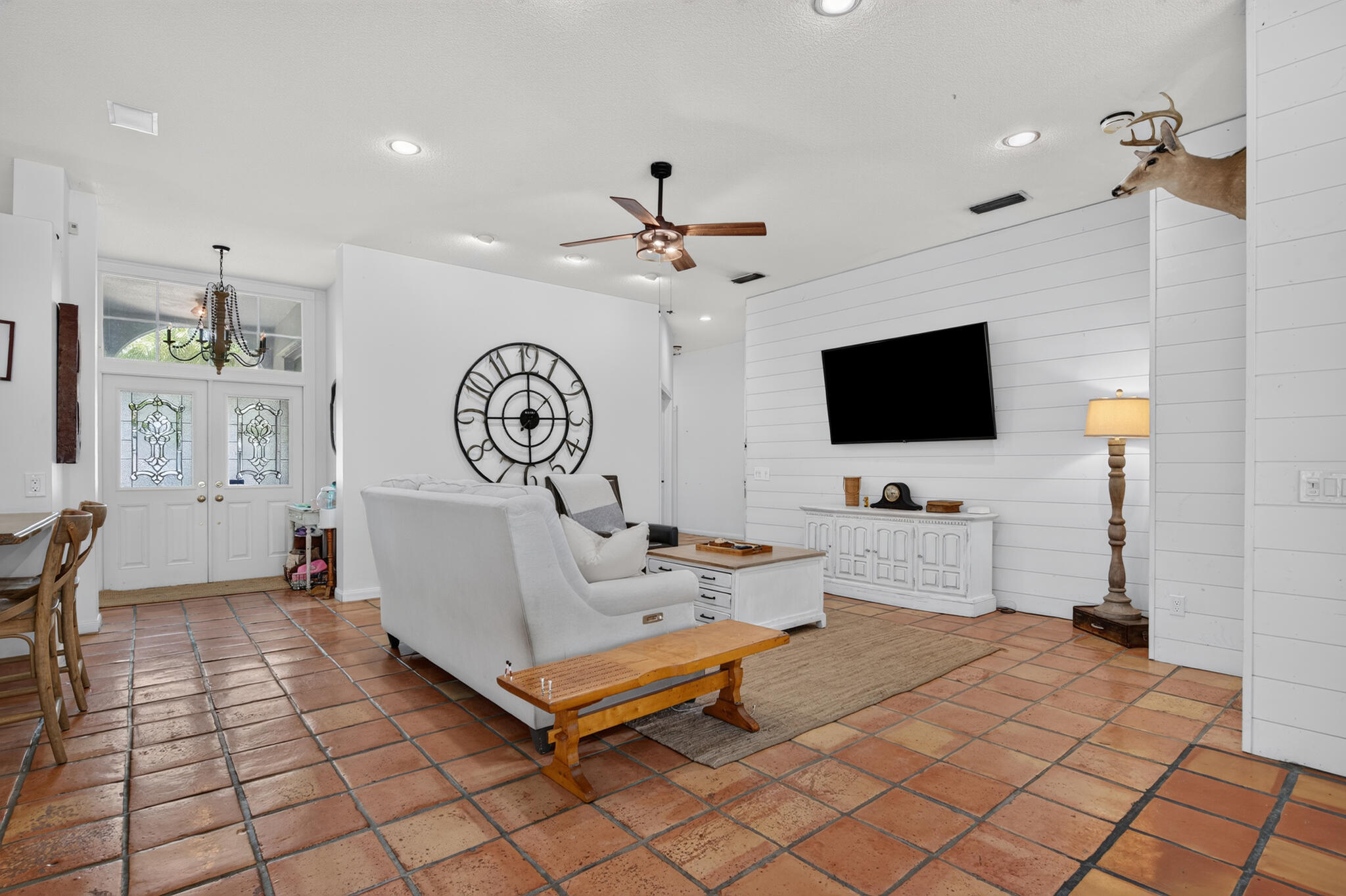 218 Hampton Court Property Photo 7