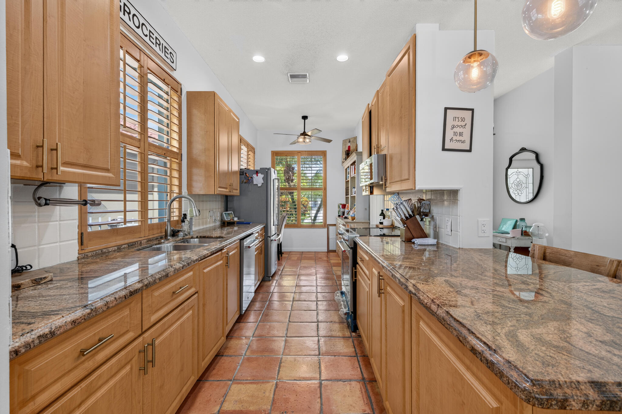 218 Hampton Court Property Photo 14