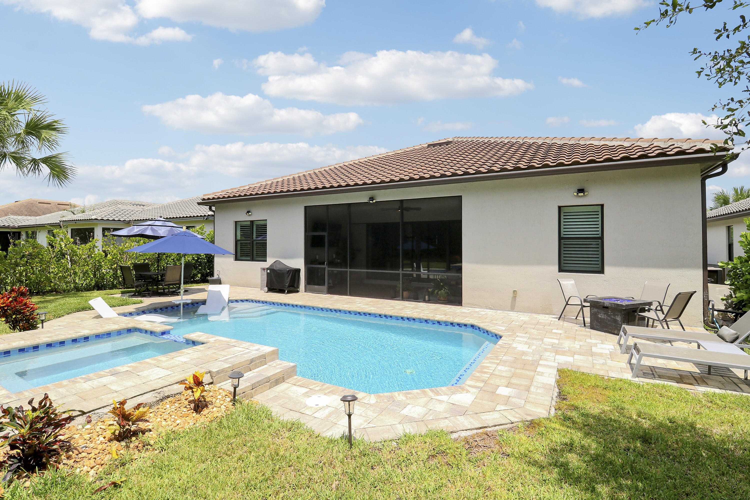 540 Se Villandry Way Property Photo 44