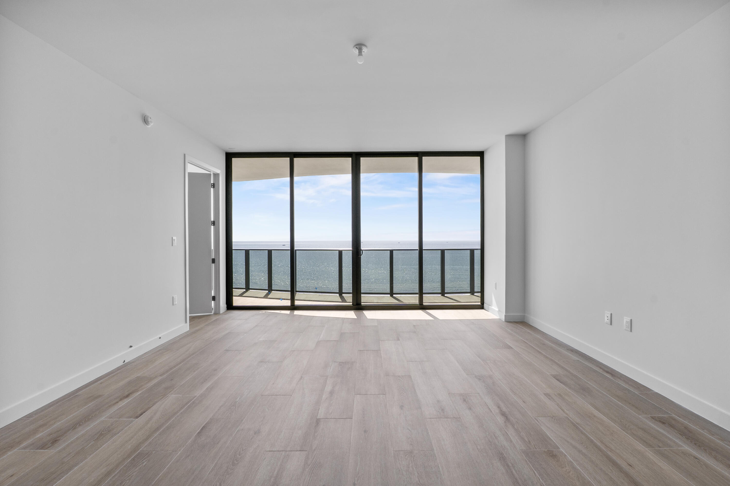 900 N Ocean Boulevard 802 Property Photo 4