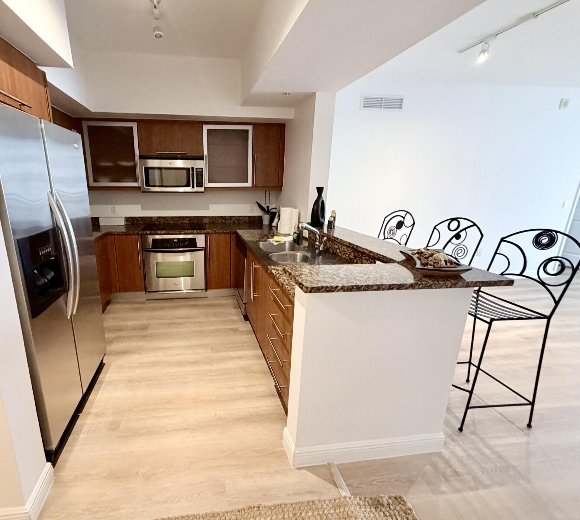888 S Douglas Road 1015 Property Photo 5