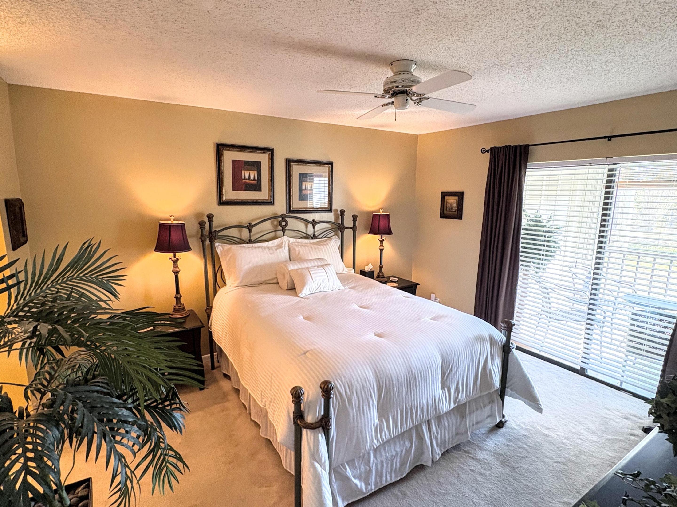 4712 E Lucerne Lakes Boulevard E 203 Property Photo 10
