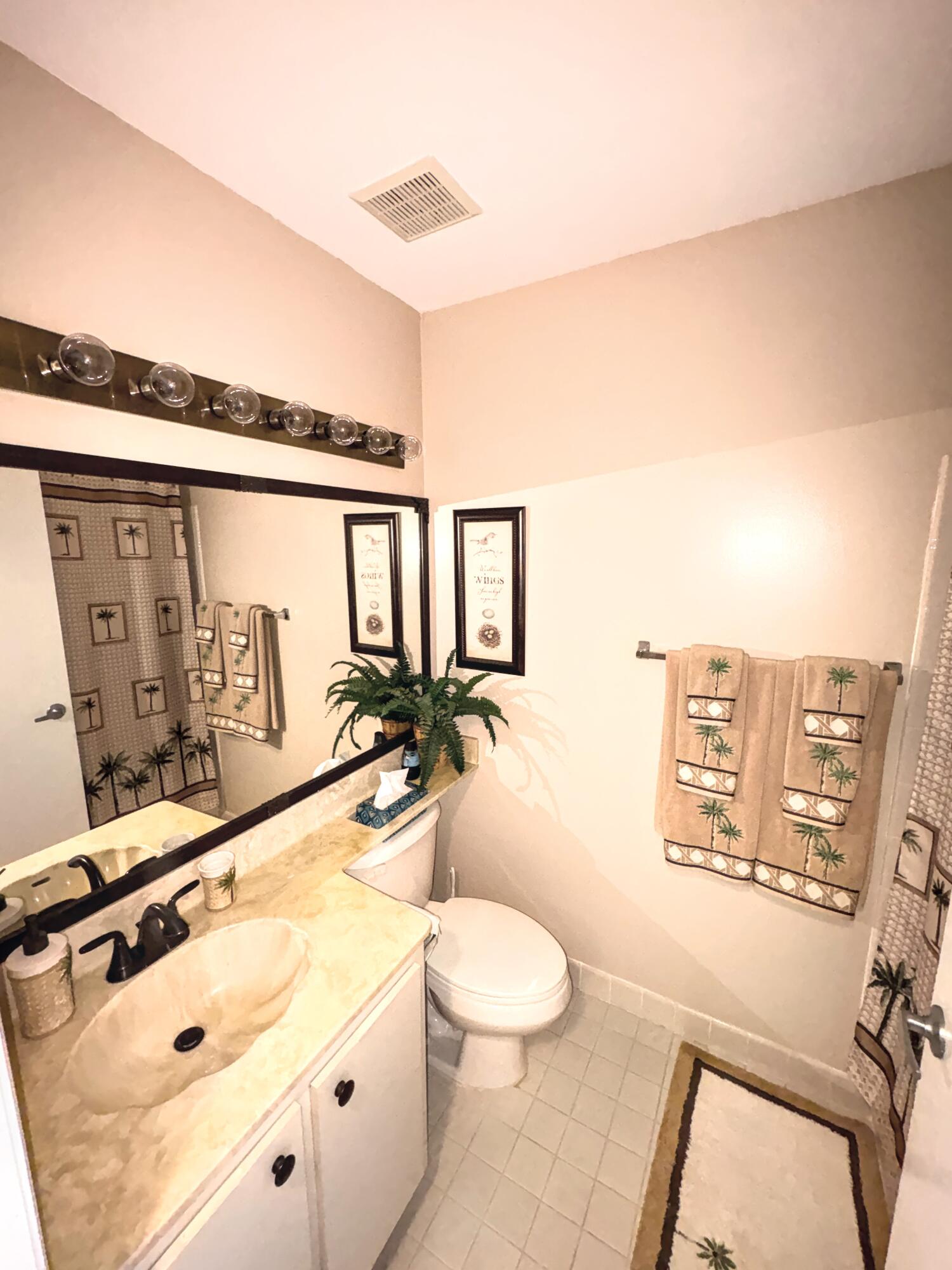 4712 E Lucerne Lakes Boulevard E 203 Property Photo 17