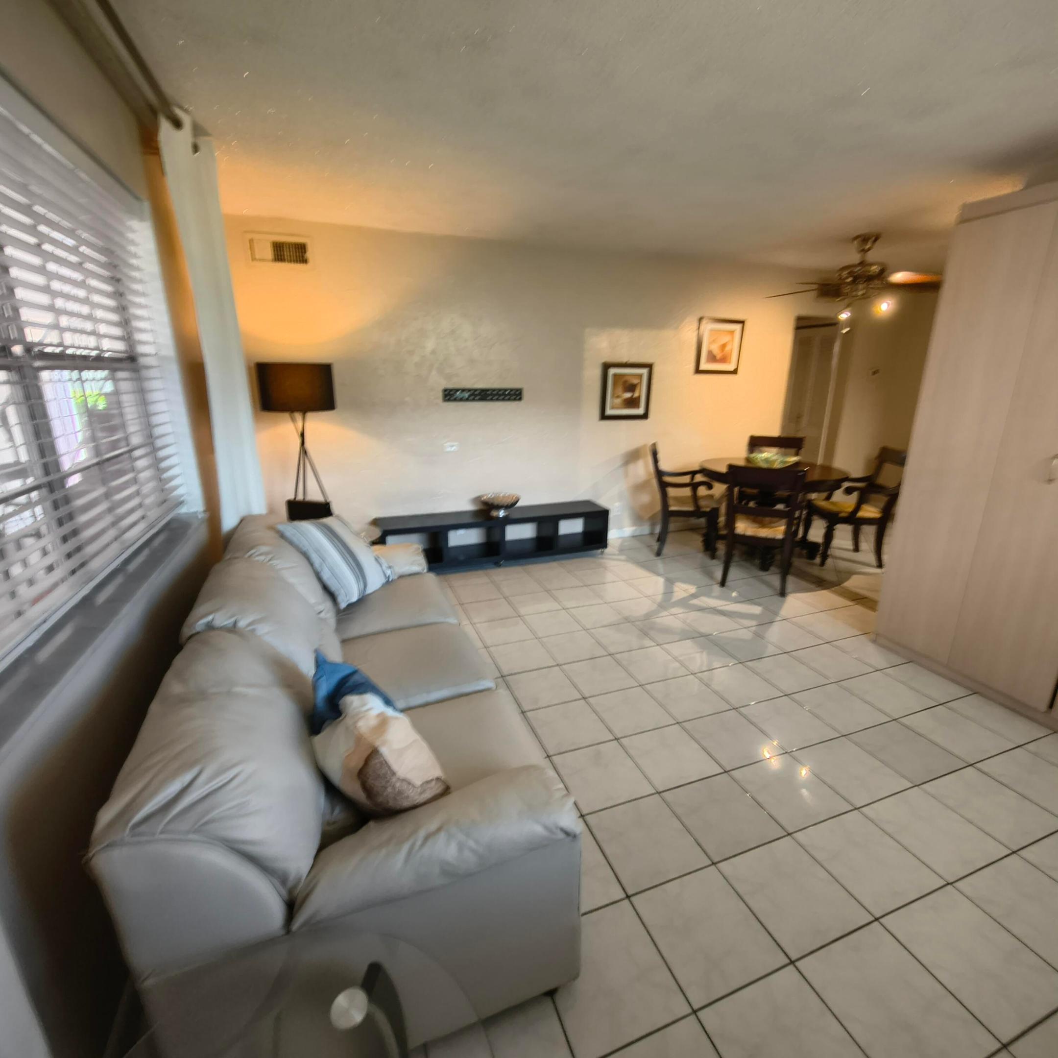 1825 Cleveland Street 2 Property Photo 6