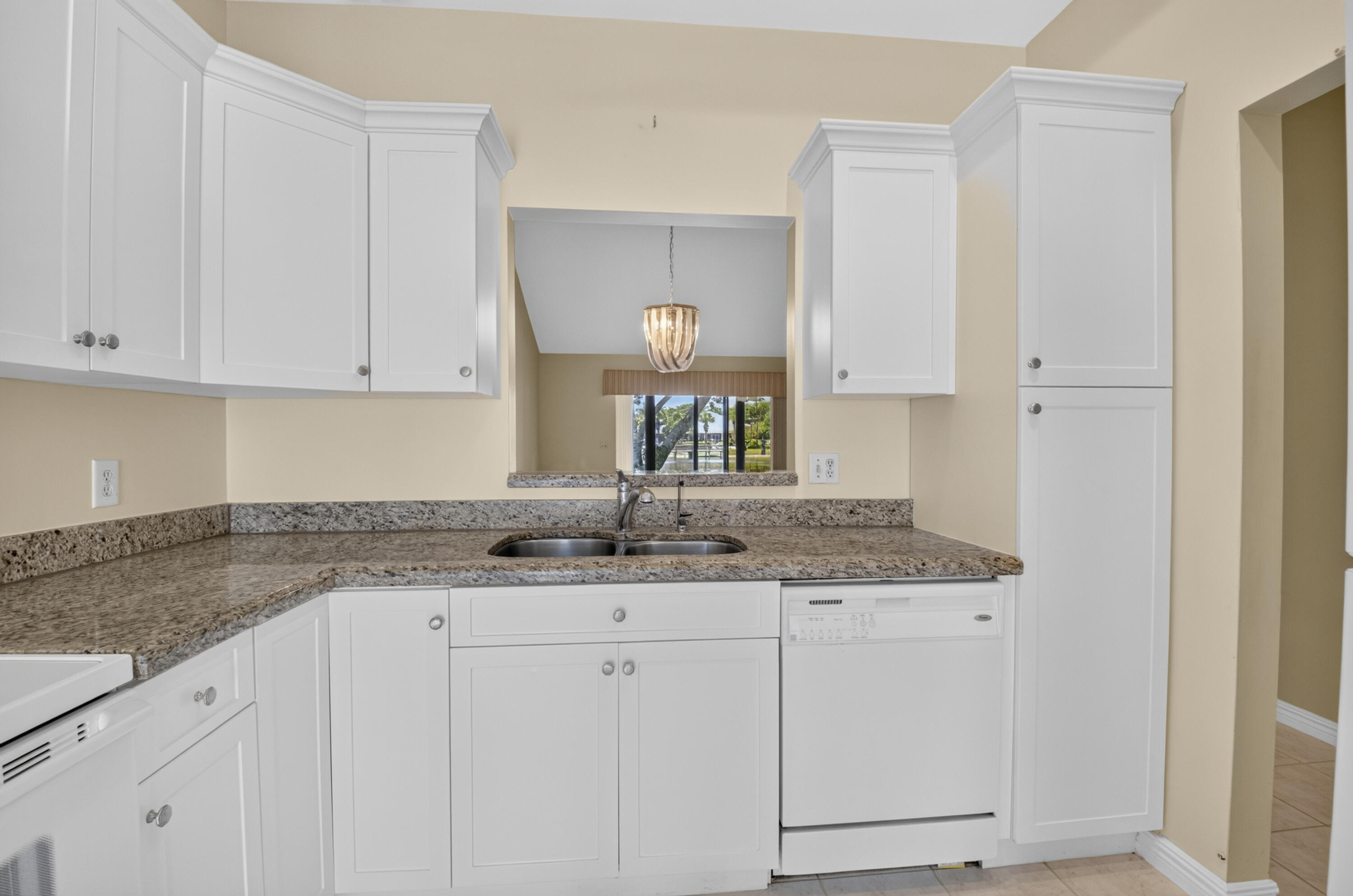 10884 Lake Front Place Property Photo 11