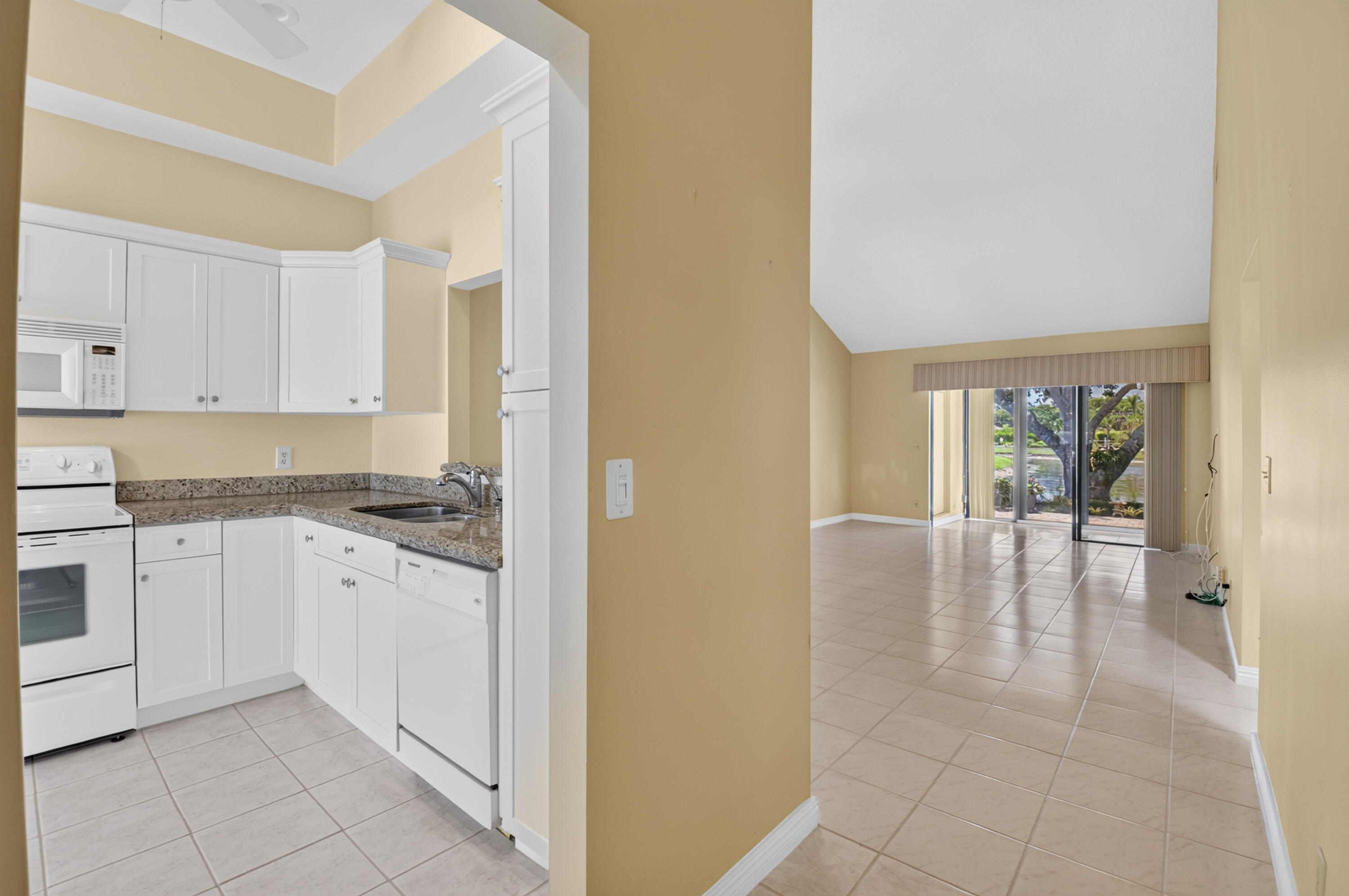 10884 Lake Front Place Property Photo 15