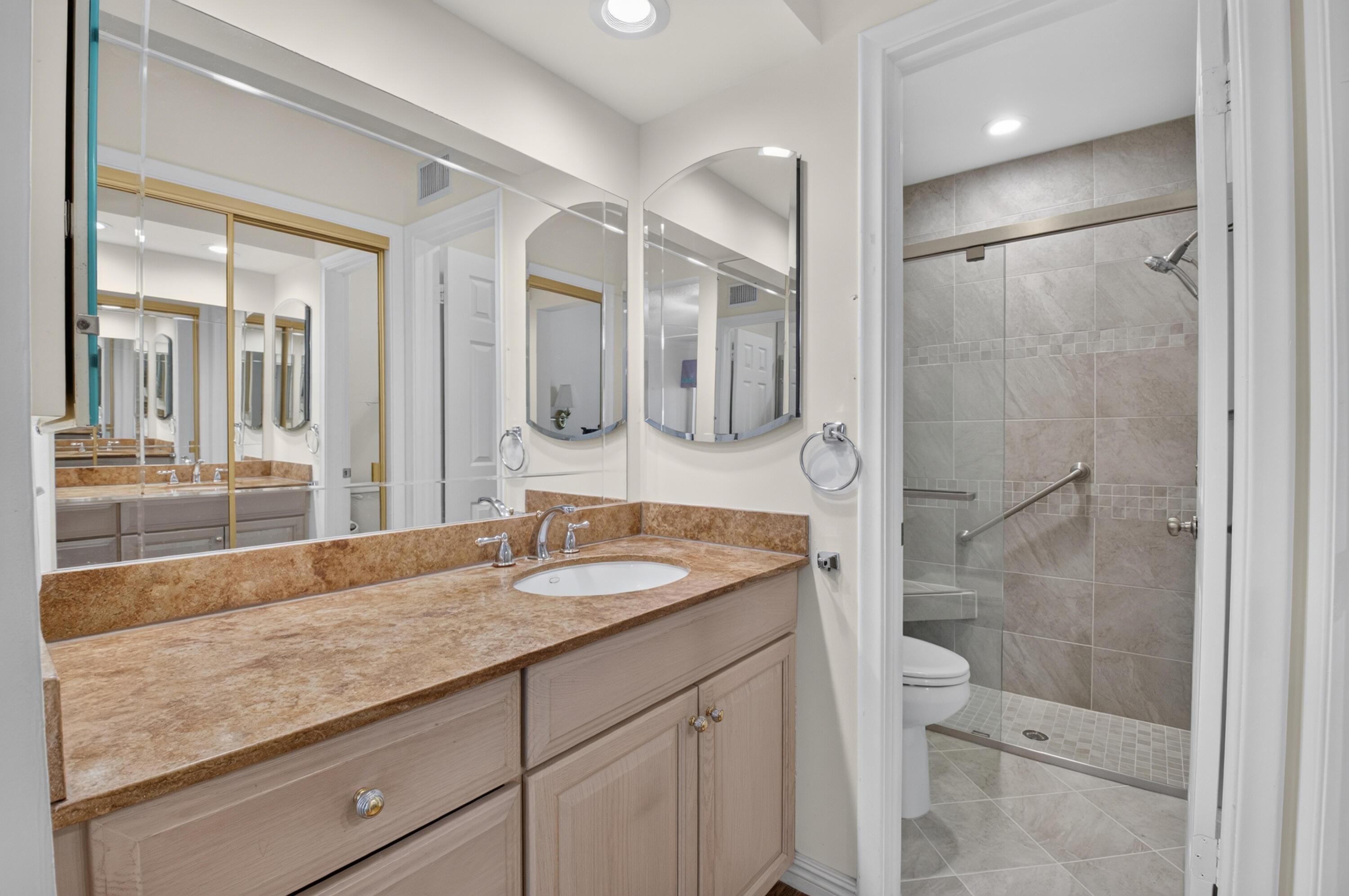 10884 Lake Front Place Property Photo 34