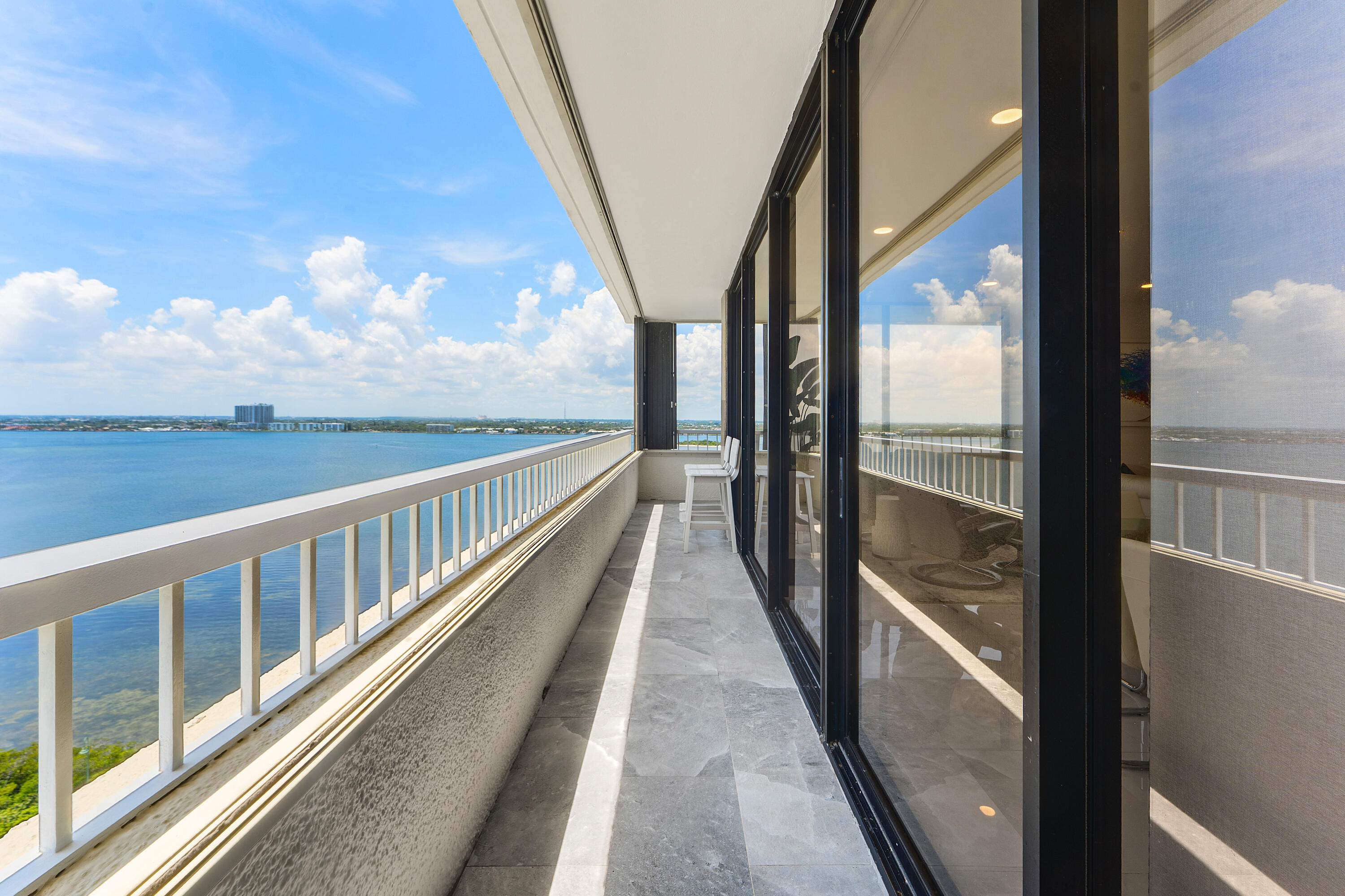5280 N Ocean Drive 16e Property Photo 8