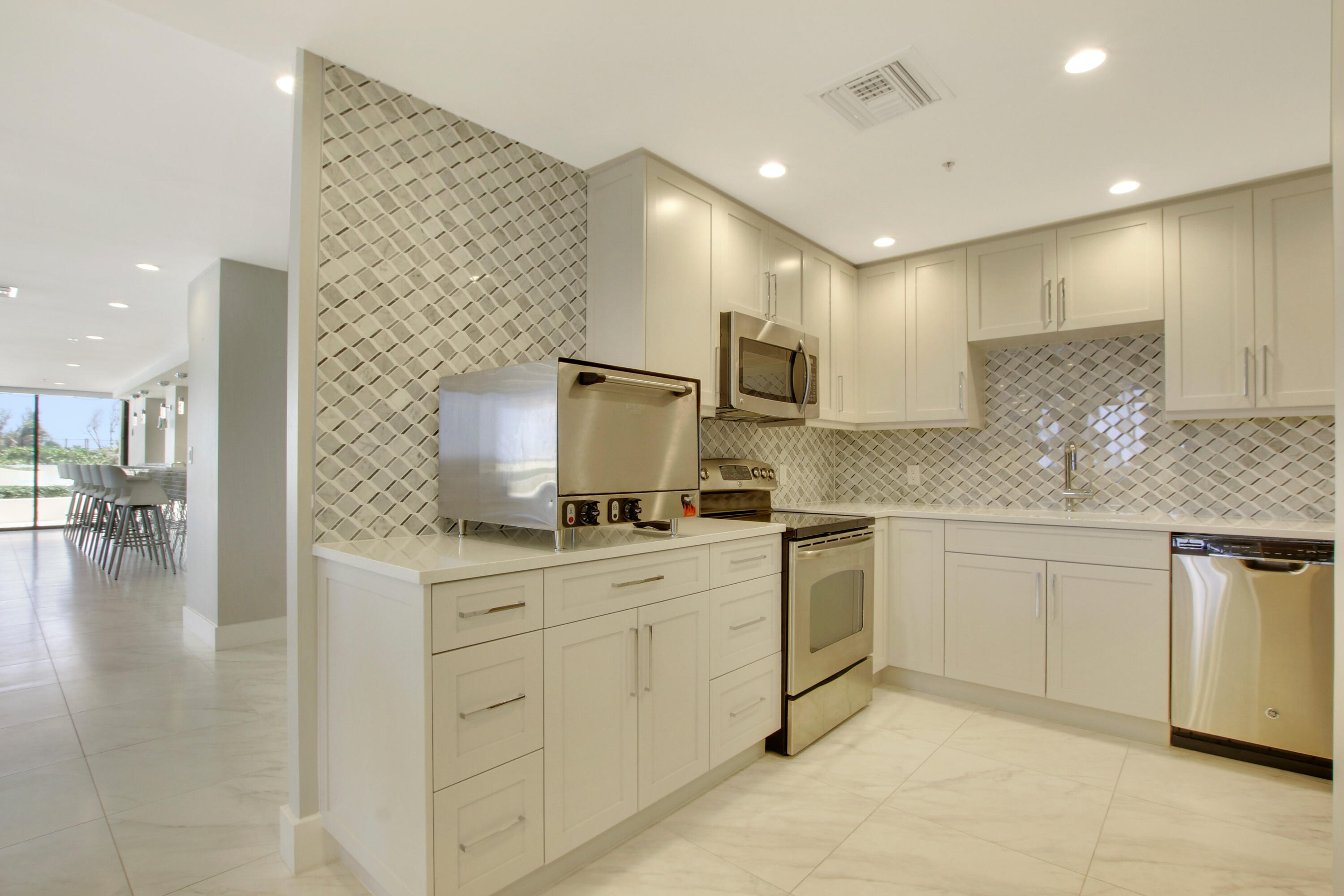 5280 N Ocean Drive 16e Property Photo 45