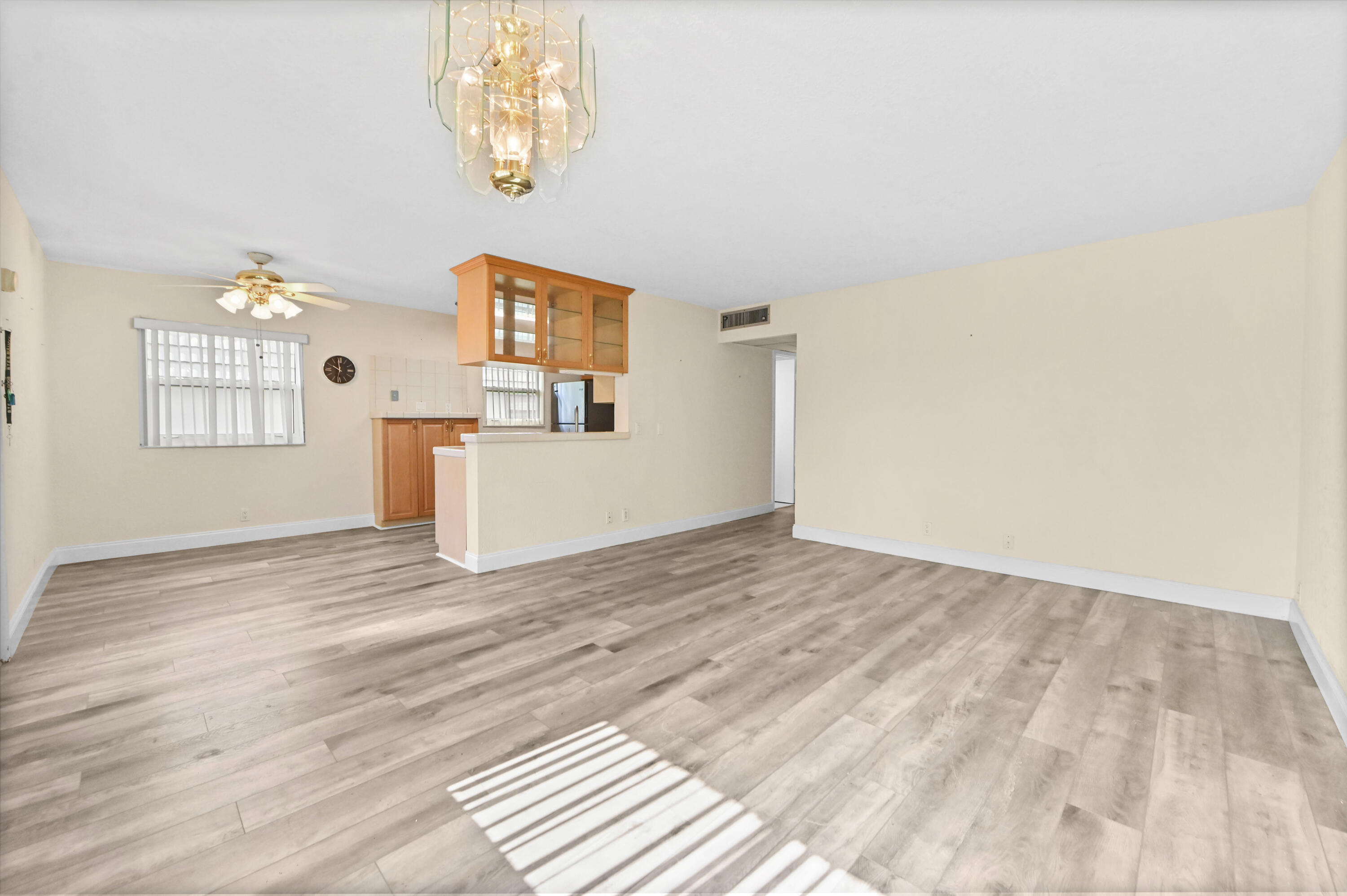 233 Monaco Boulevard E Property Photo 4