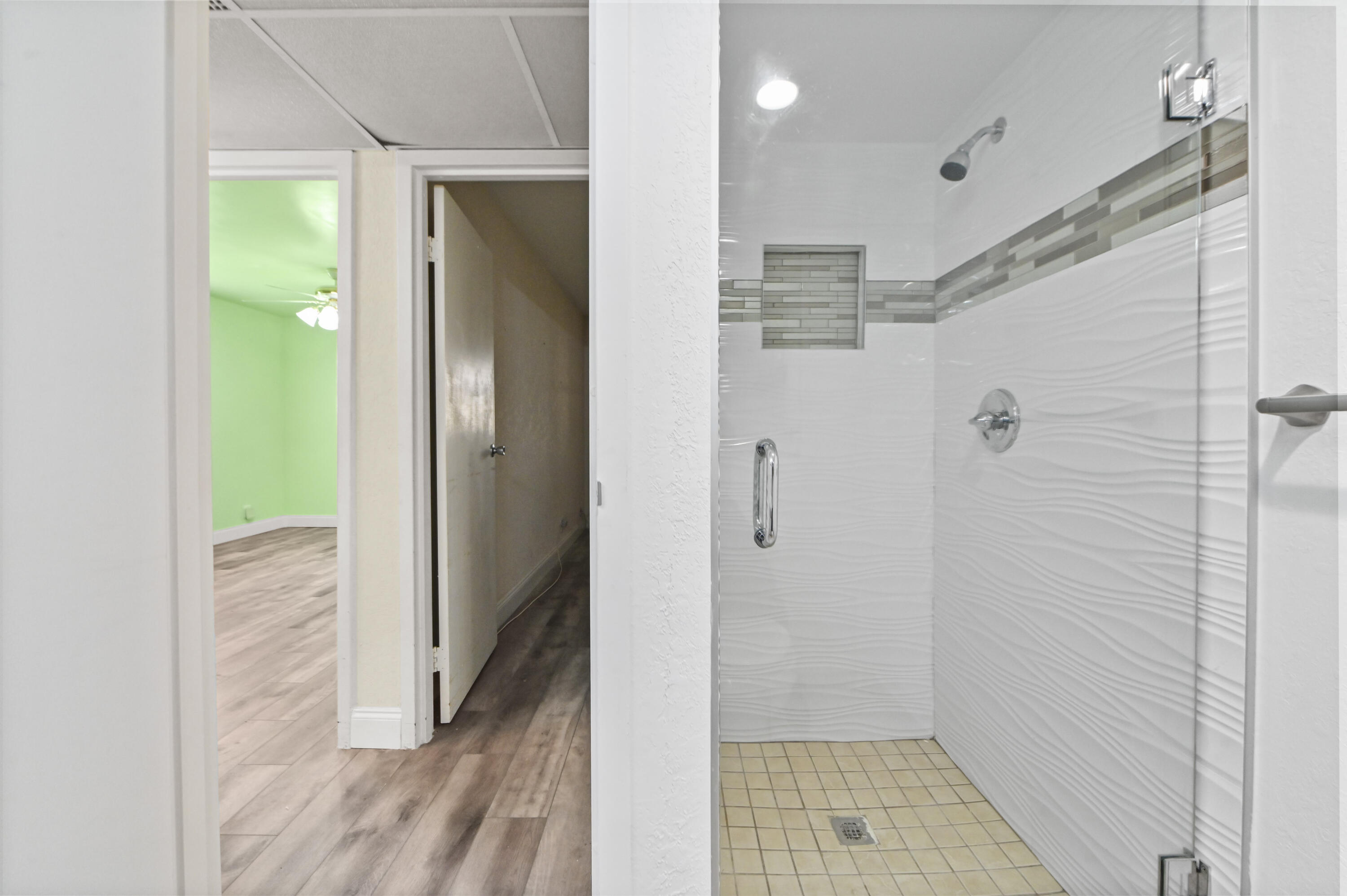 233 Monaco Boulevard E Property Photo 11