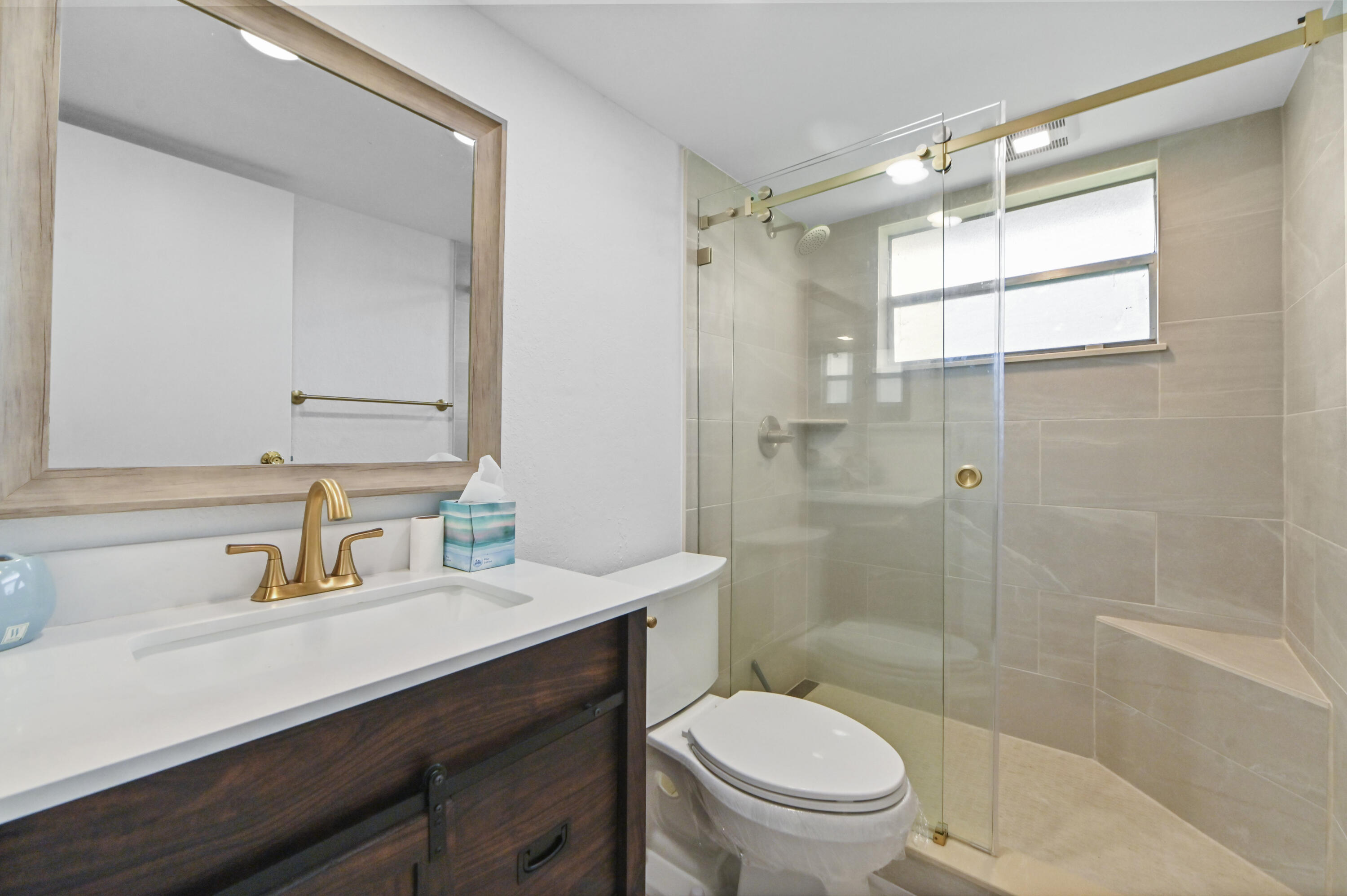 233 Monaco Boulevard E Property Photo 12