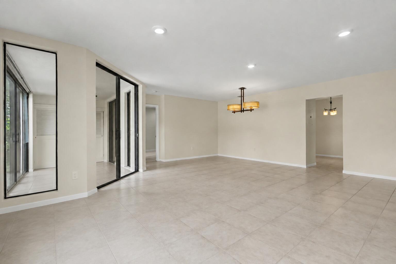 5136 Floria Drive H Property Photo 7