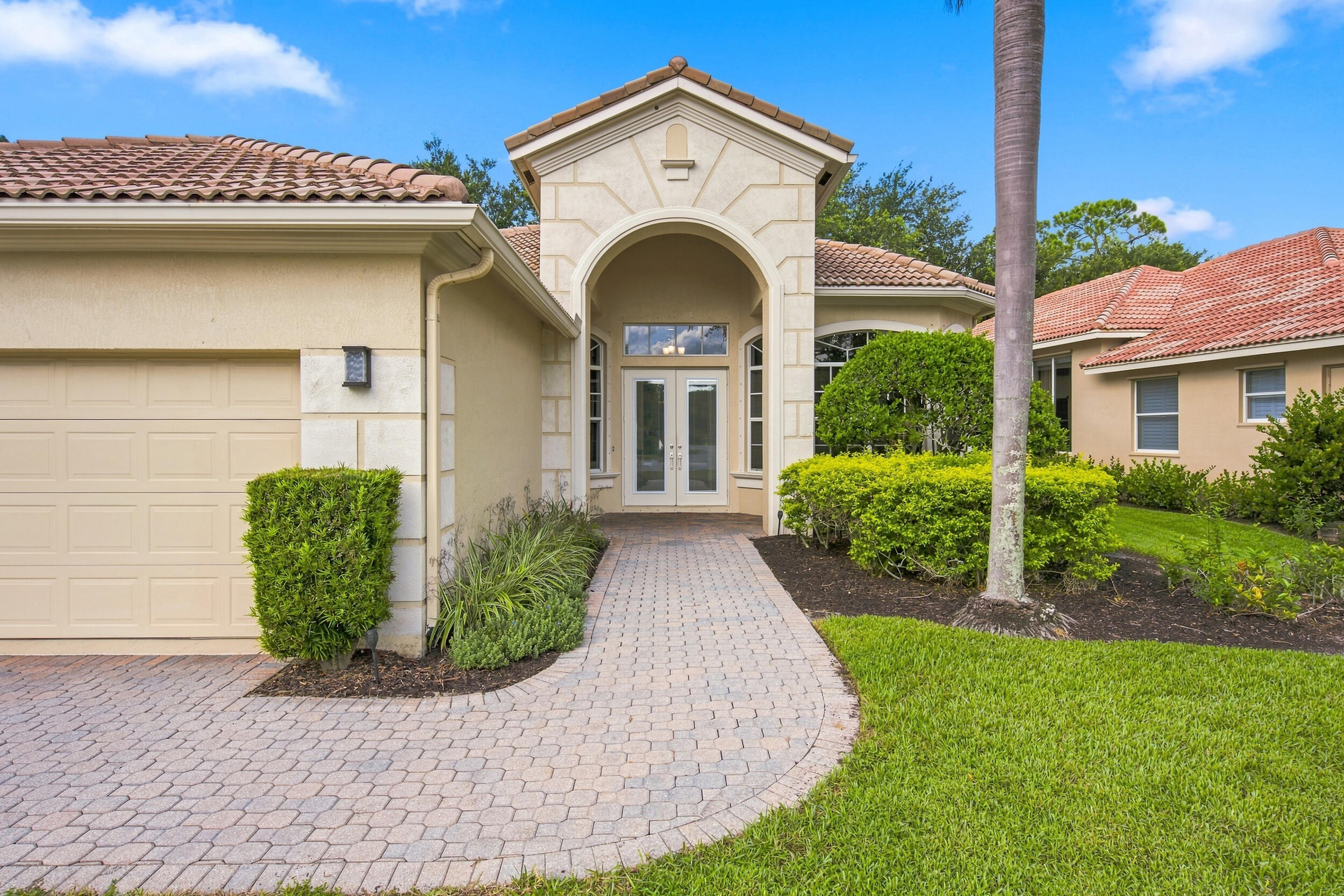 8817 Champions Way Property Photo 5