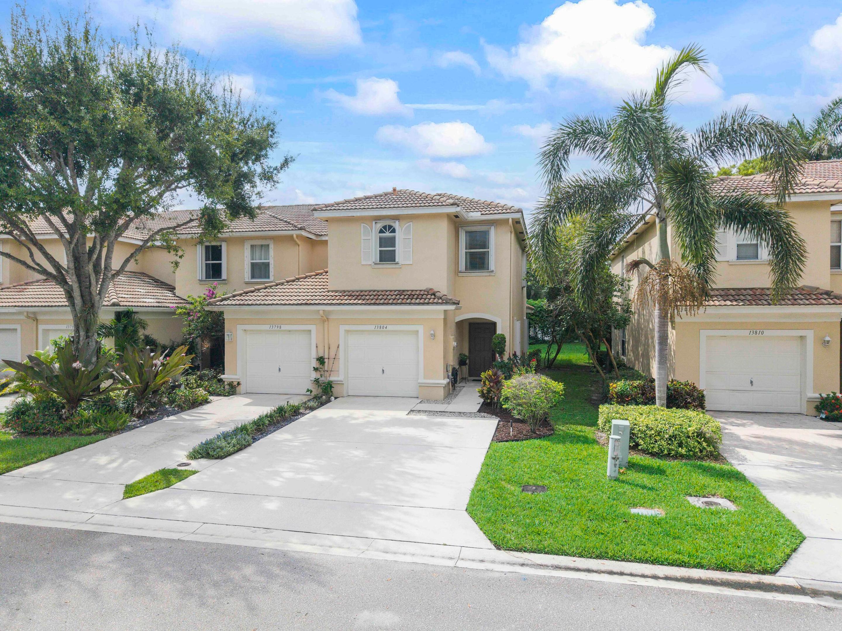 13804 Creston Place Property Photo 3