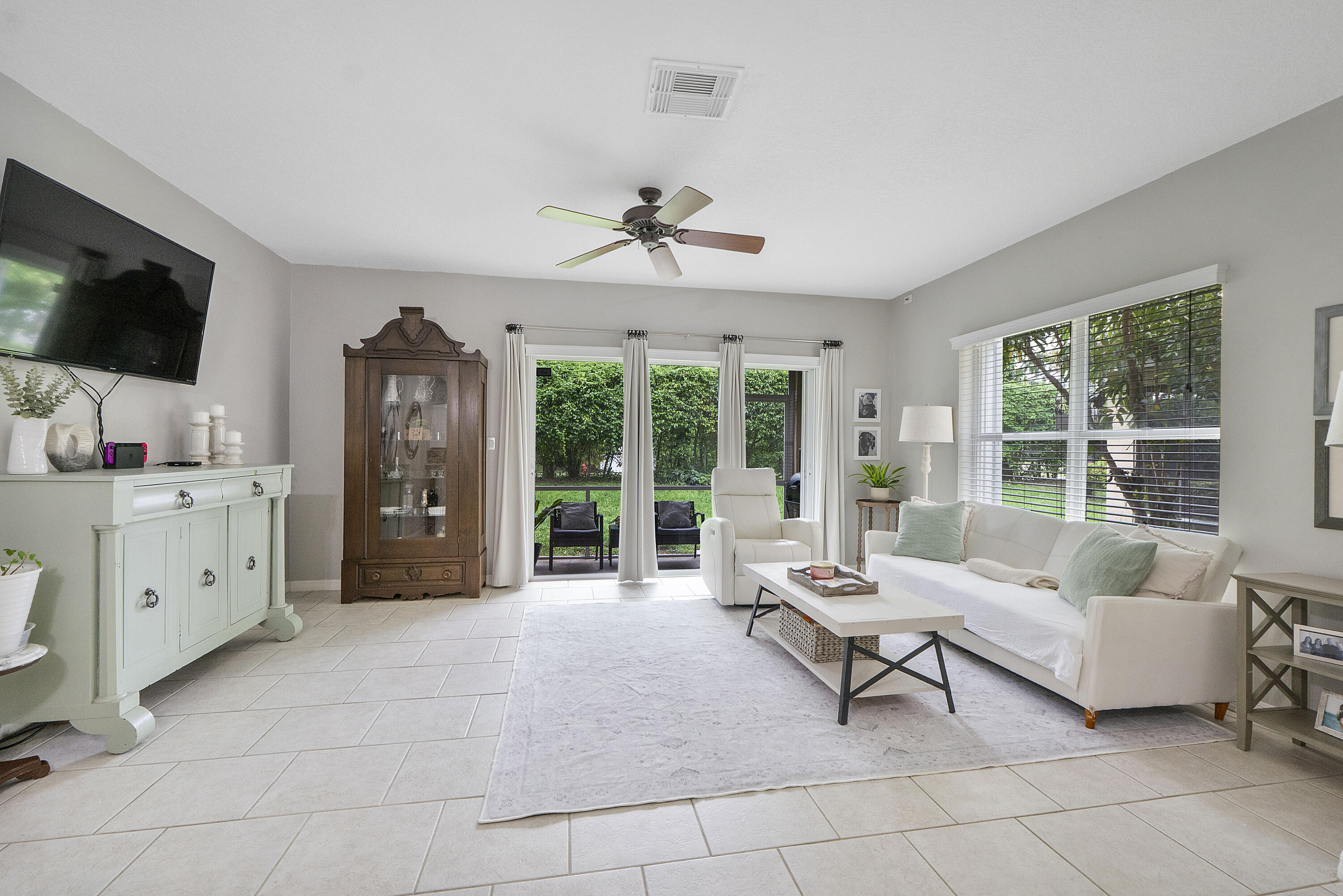 13804 Creston Place Property Photo 8