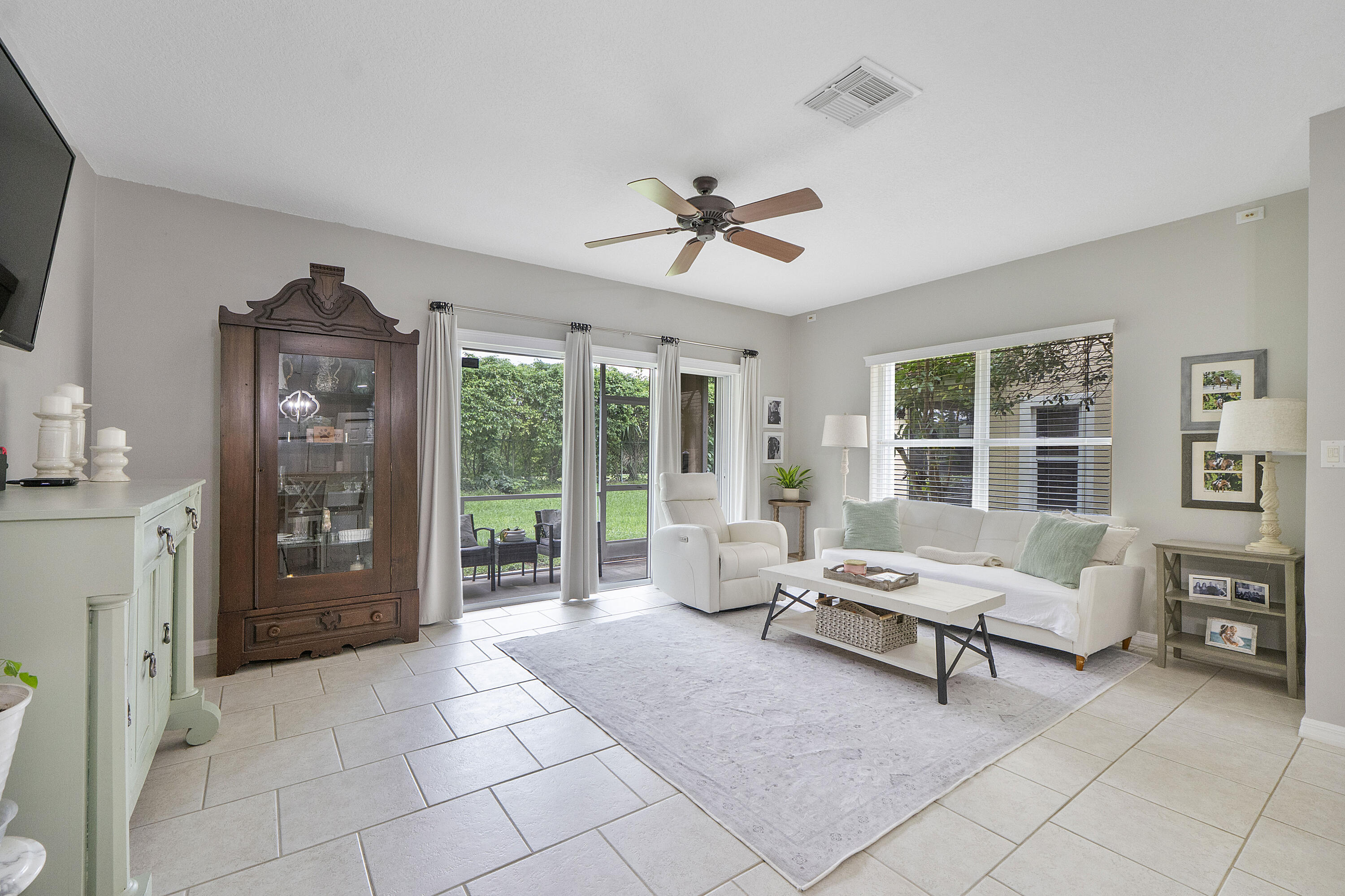 13804 Creston Place Property Photo 9