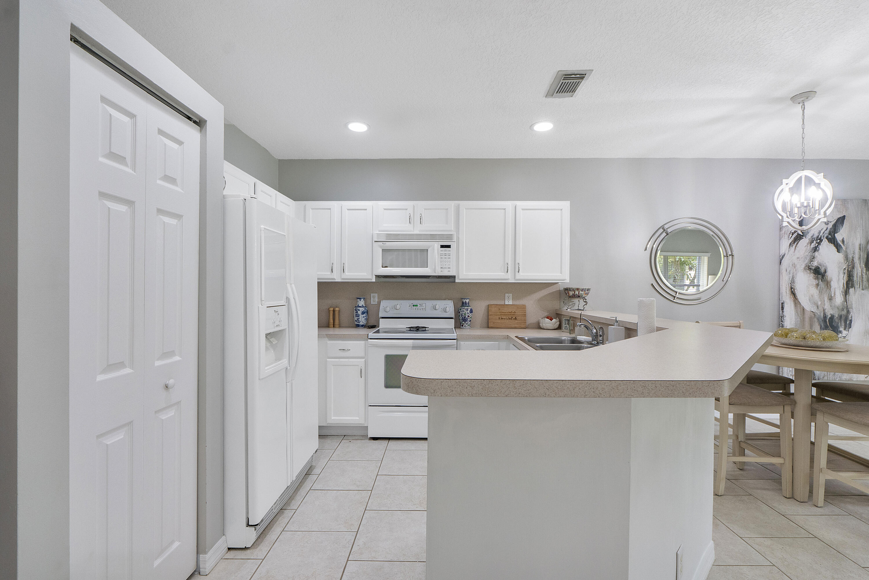 13804 Creston Place Property Photo 13
