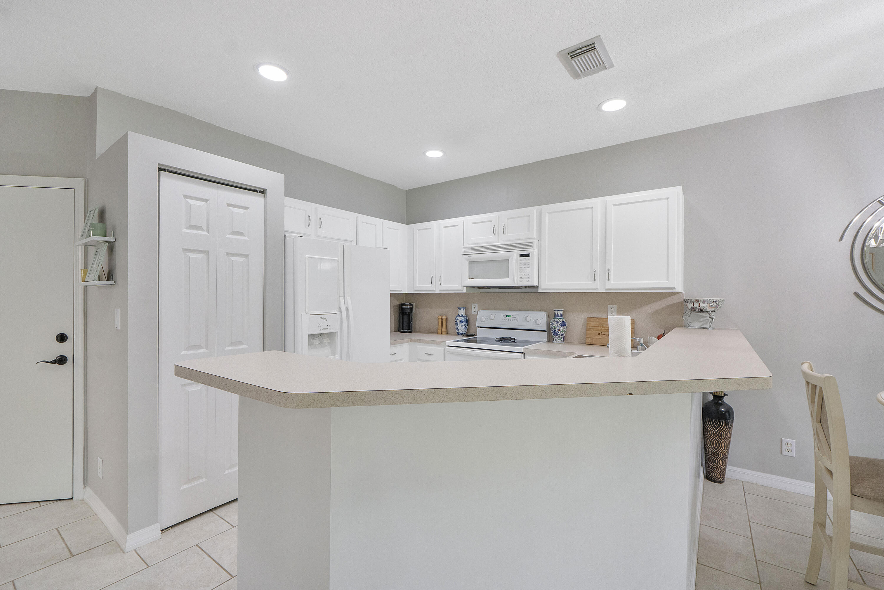 13804 Creston Place Property Photo 14