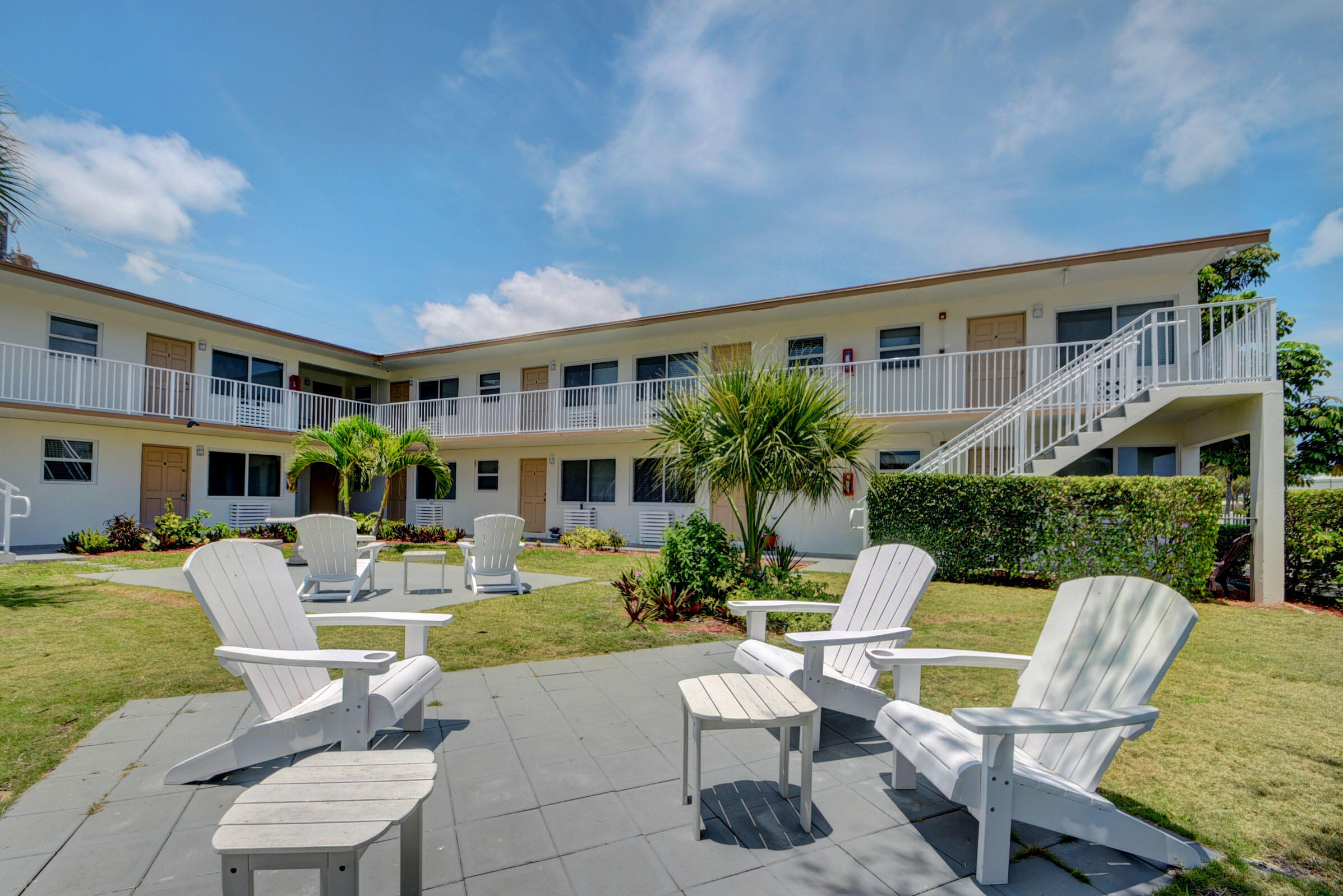 525 S Broadway J Property Photo 1