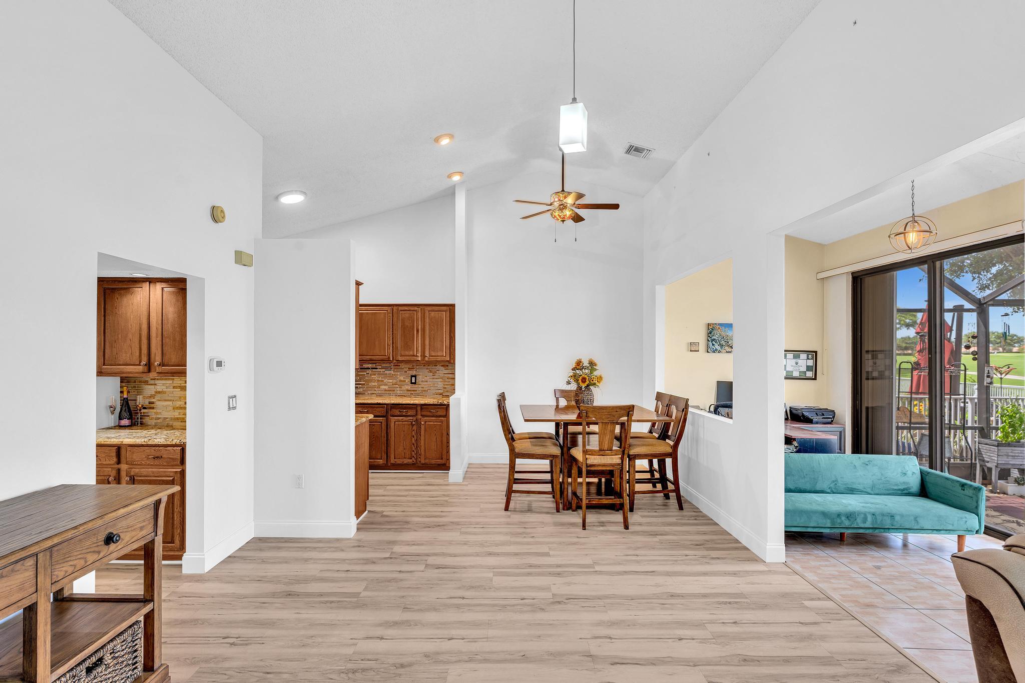 8099 Cassia Drive Property Photo 8