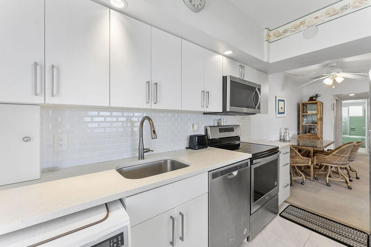 1470 S Ocean Boulevard 903 Property Photo 10