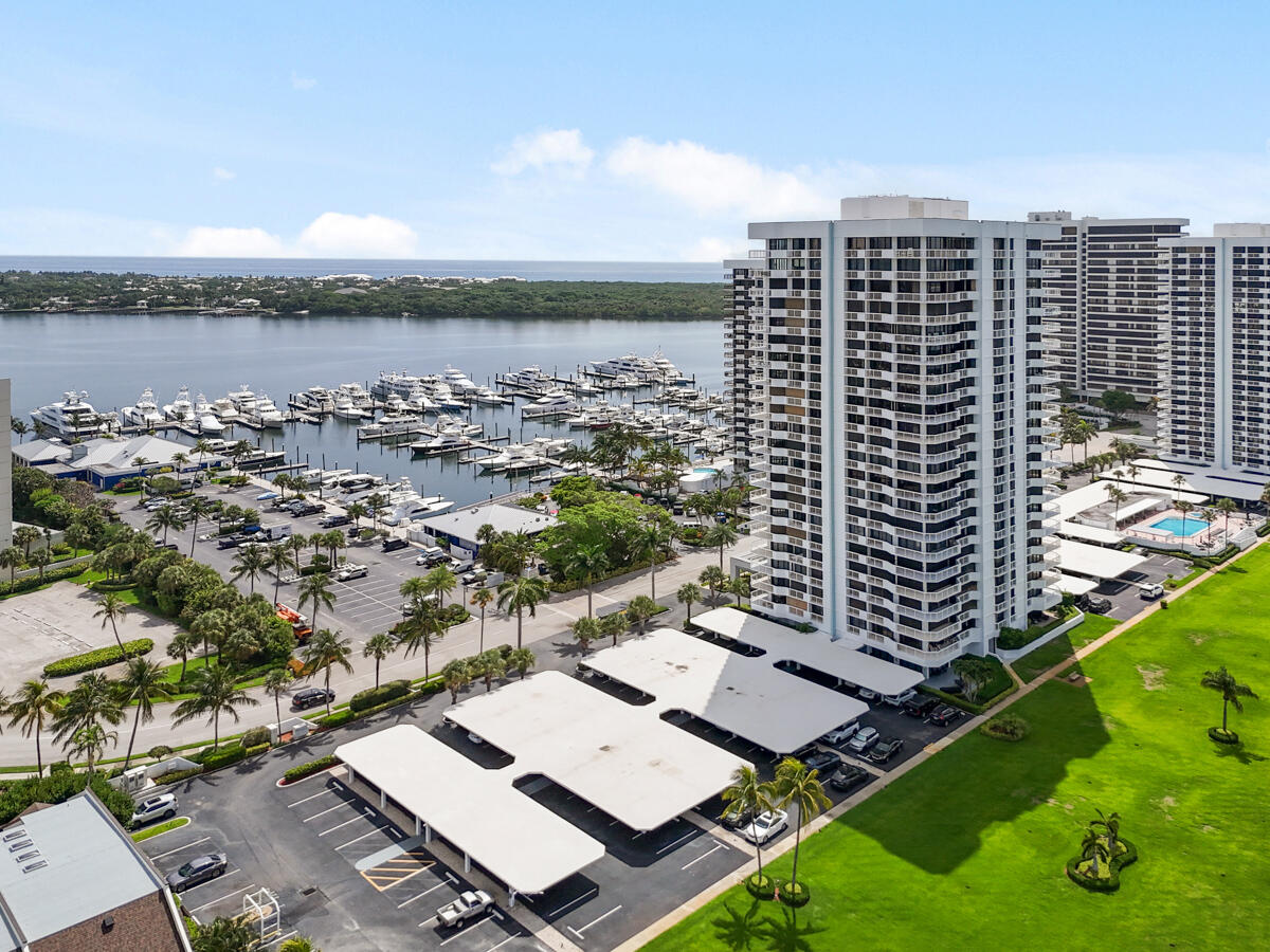 123 Lakeshore Drive Ph45 Property Photo 63