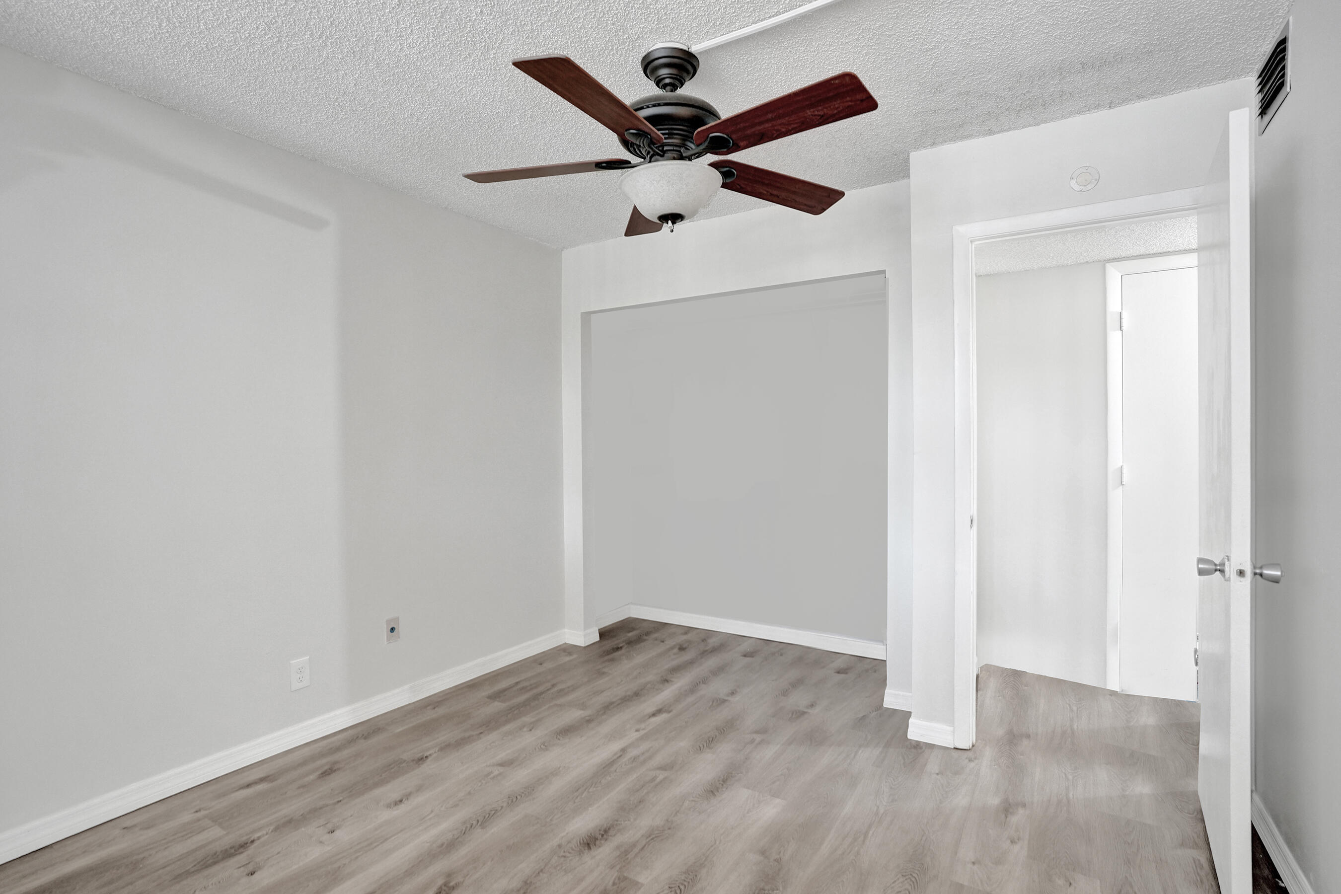 1920 Sabal Palm Drive 203 Property Photo 18