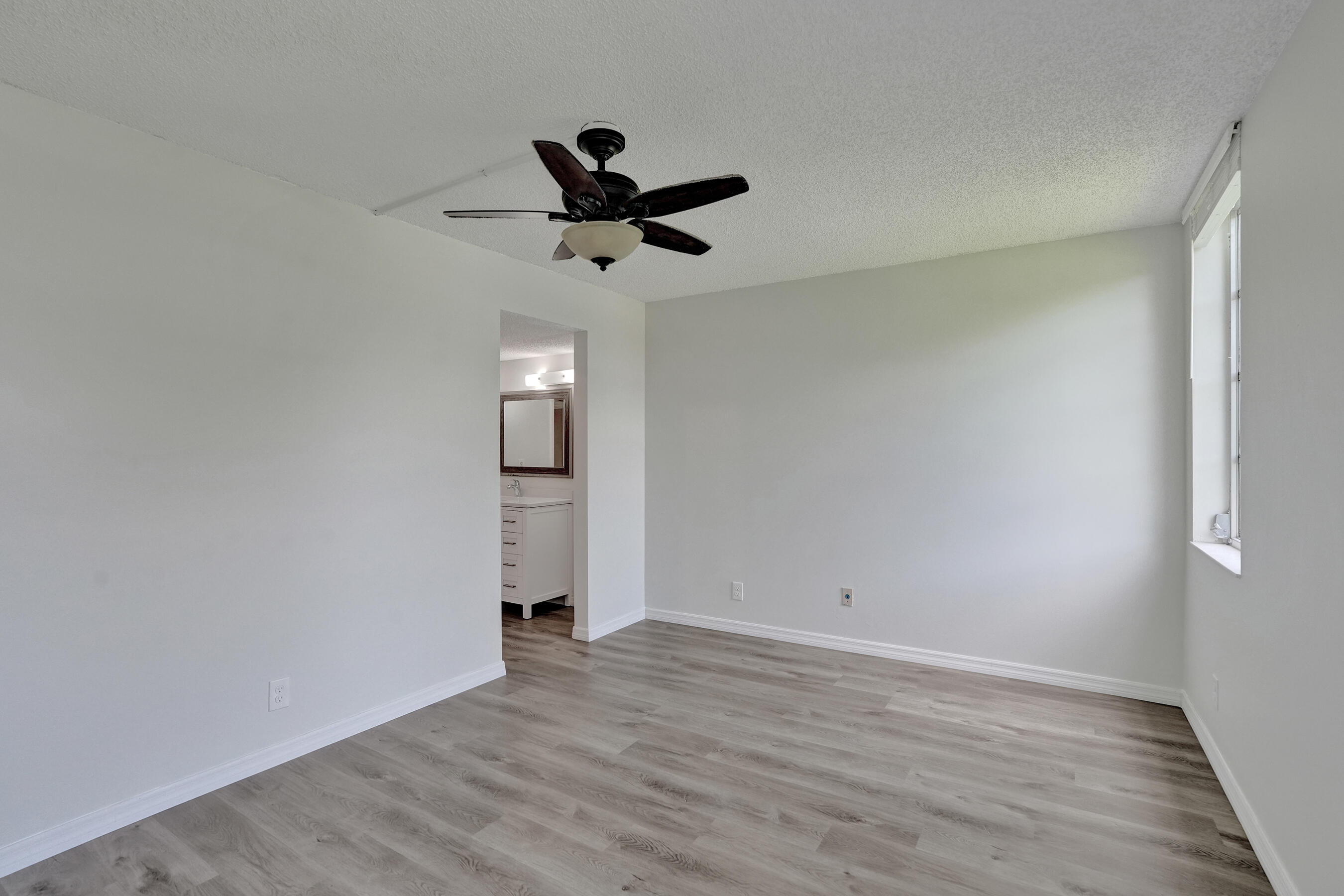 1920 Sabal Palm Drive 203 Property Photo 25