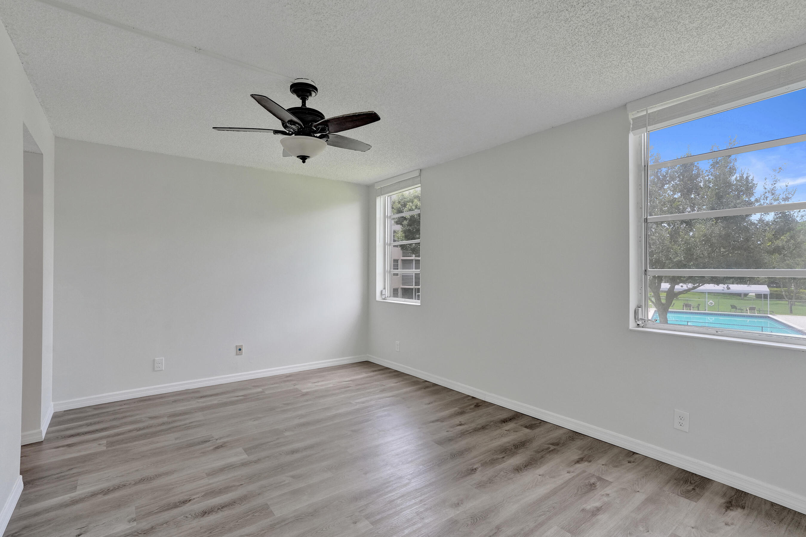 1920 Sabal Palm Drive 203 Property Photo 26