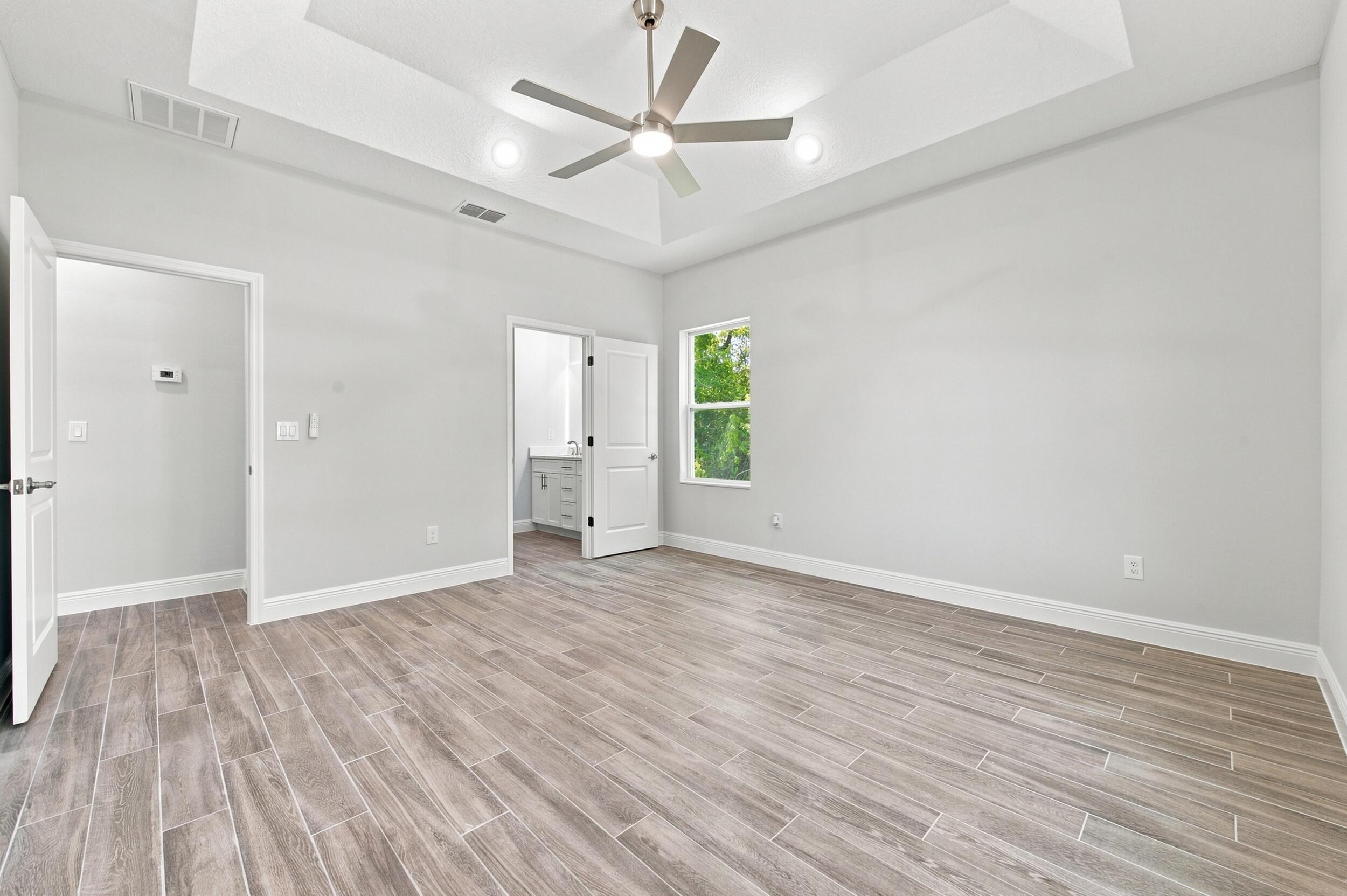 8435 96th Avenue Property Photo 6