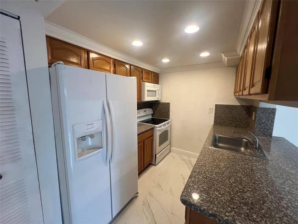 5847 Blueberry Court 85 Property Photo 12