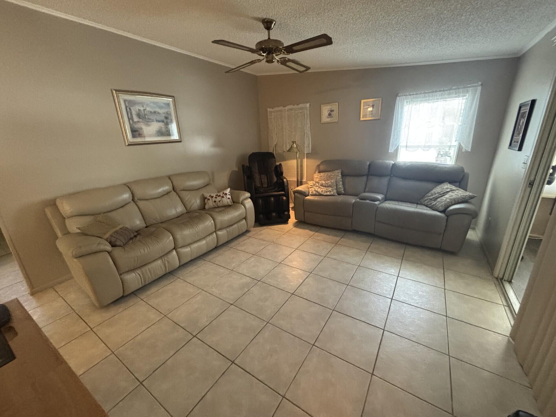 6514 Nw 36th Avenue Property Photo 6
