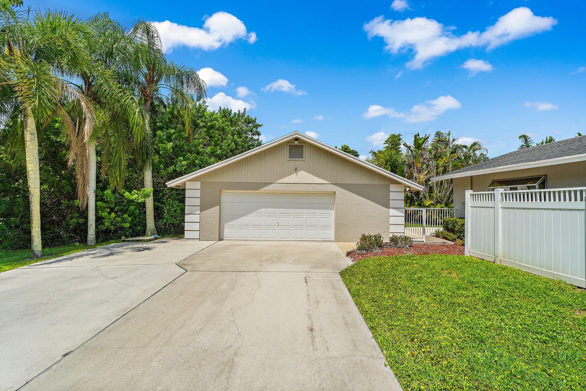 15315 78th Drive N Property Photo 10