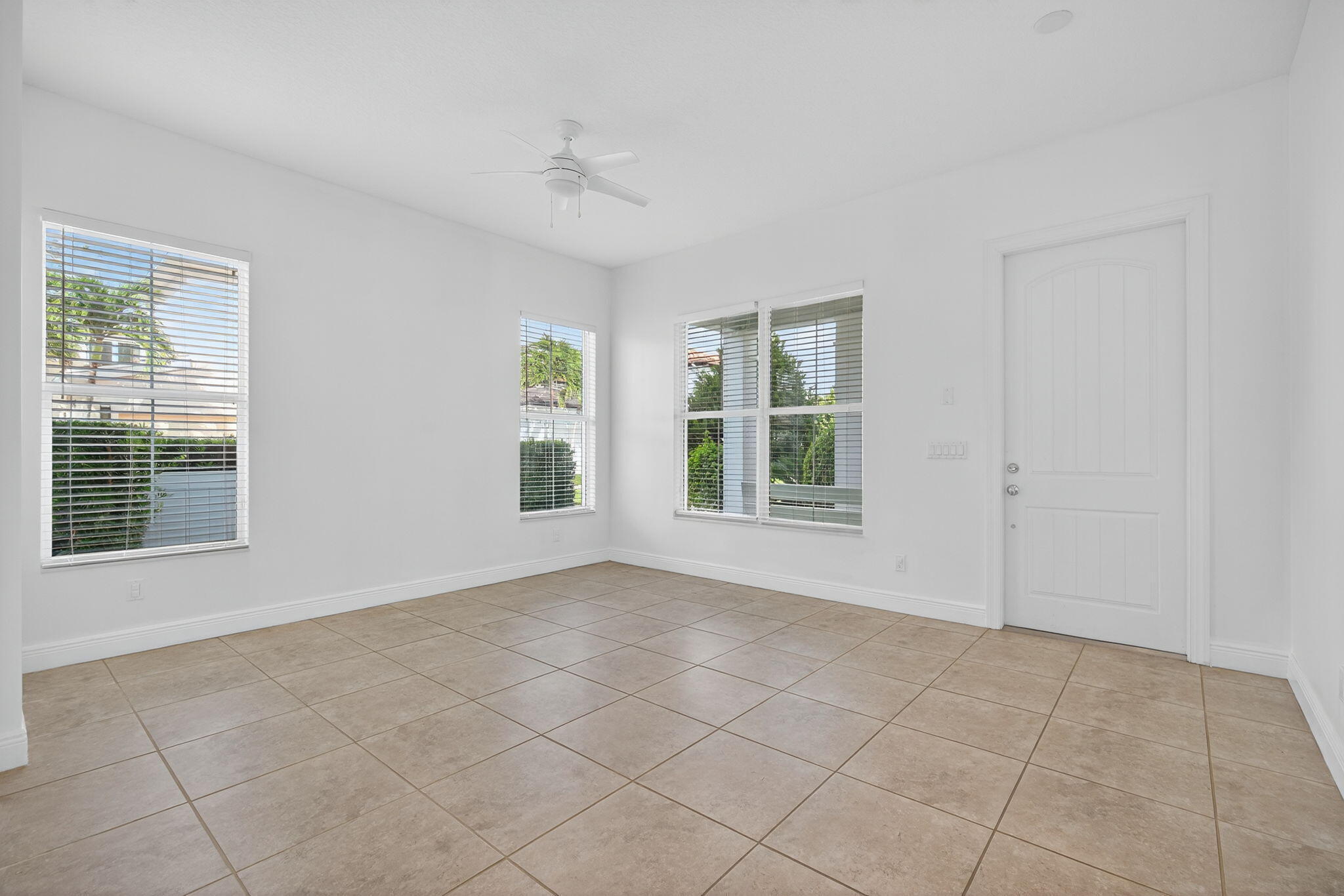 4029 Faraday Way Property Photo 7