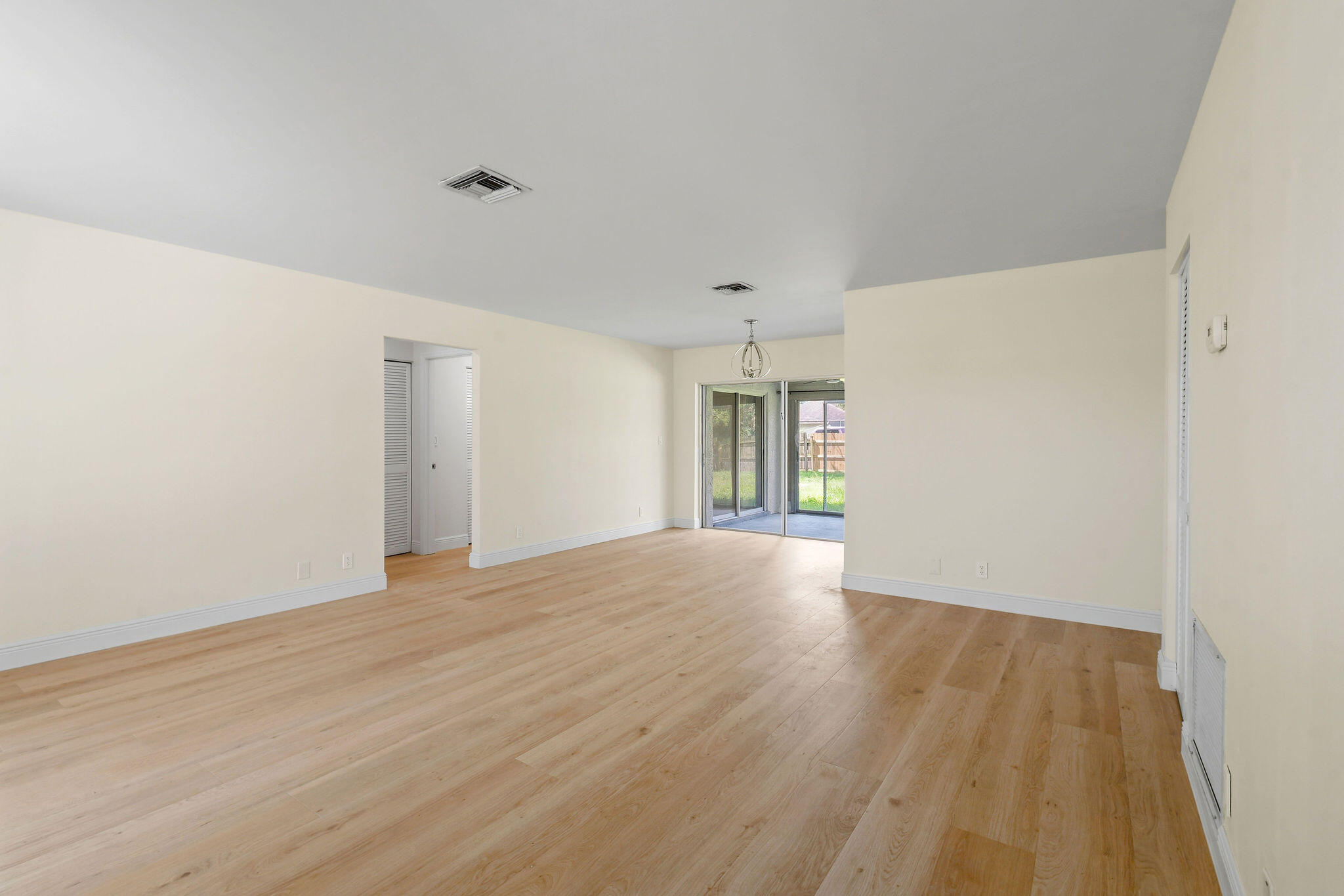 722 Se Arton Lane Property Photo 15