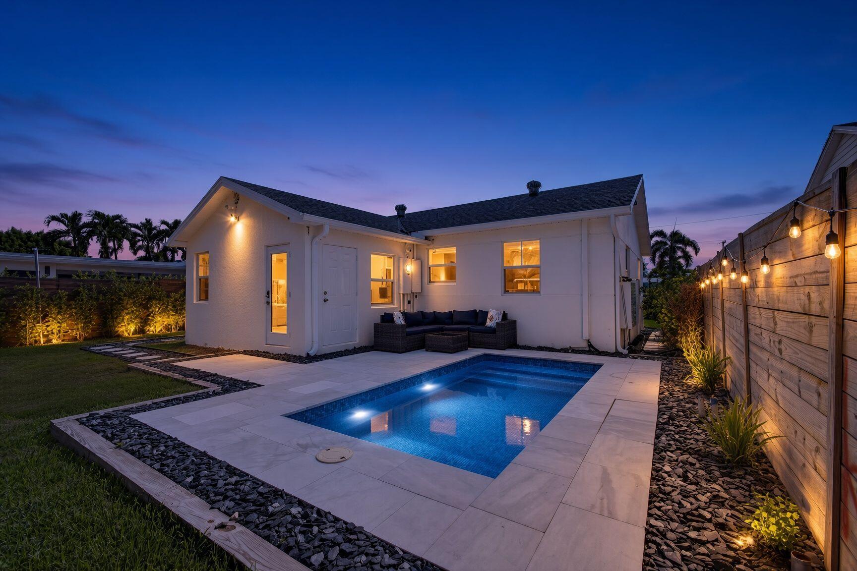 1309 N Palmway Property Photo 1