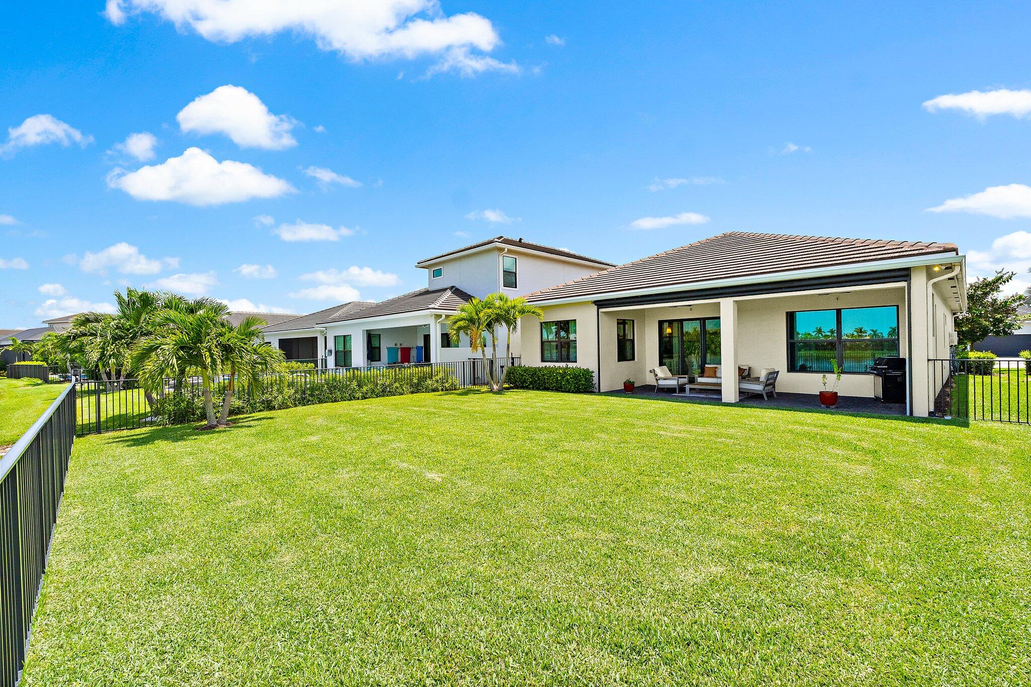 15883 Key Biscayne Lane Property Photo 28