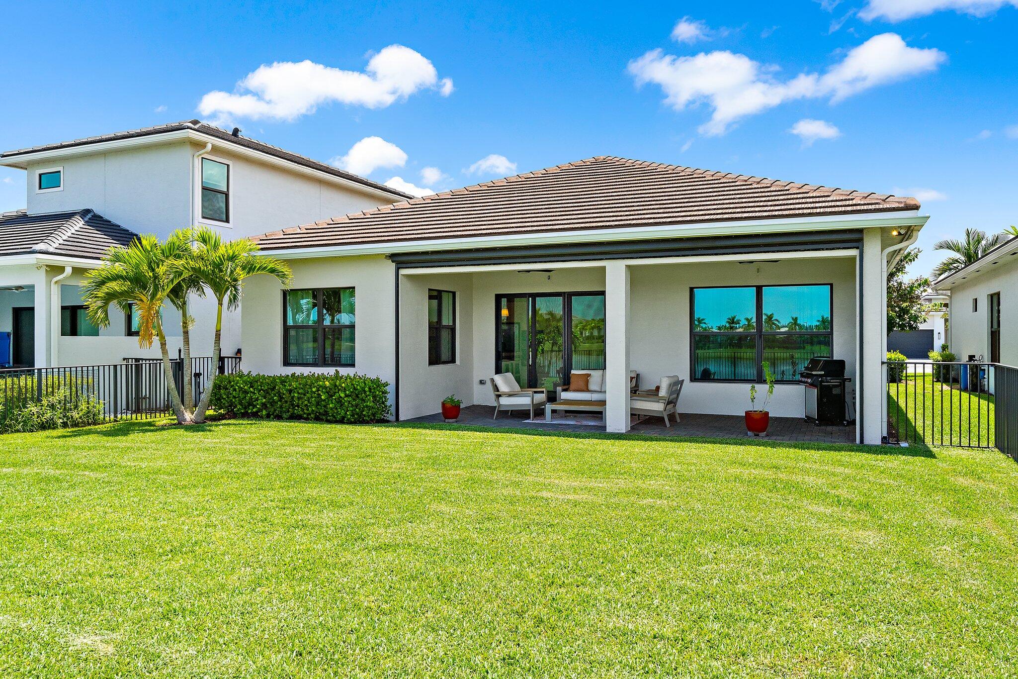 15883 Key Biscayne Lane Property Photo 32